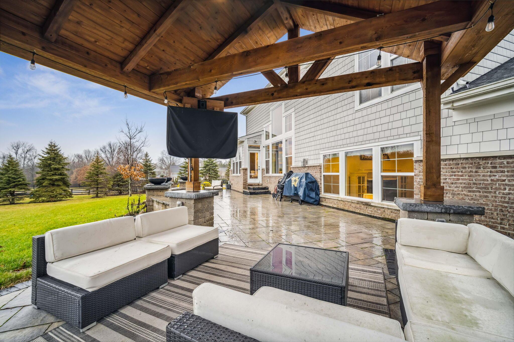 10621 Black Oak Drive