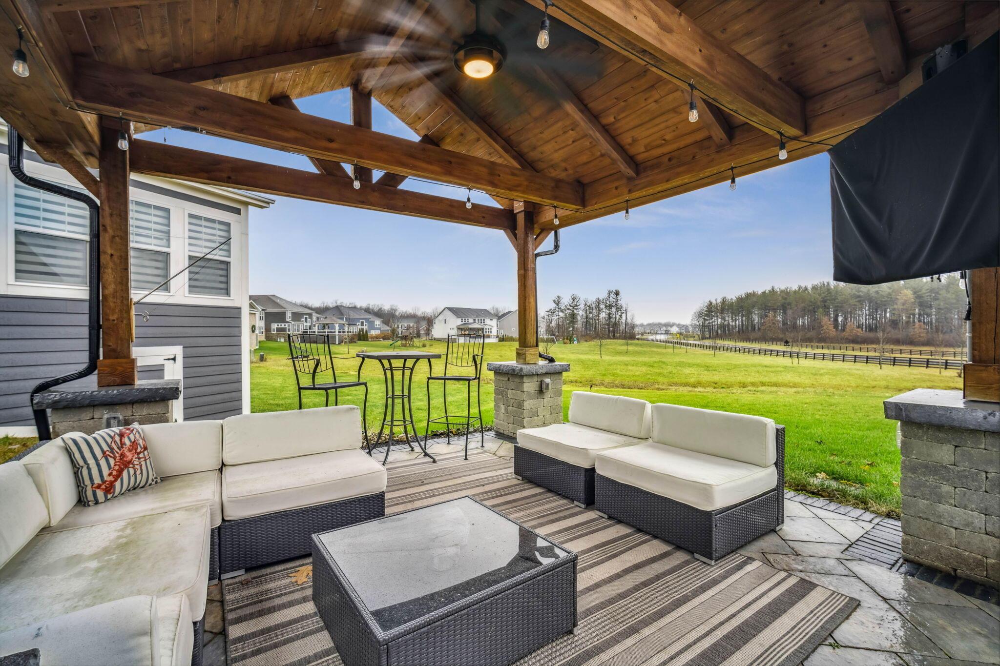 10621 Black Oak Drive