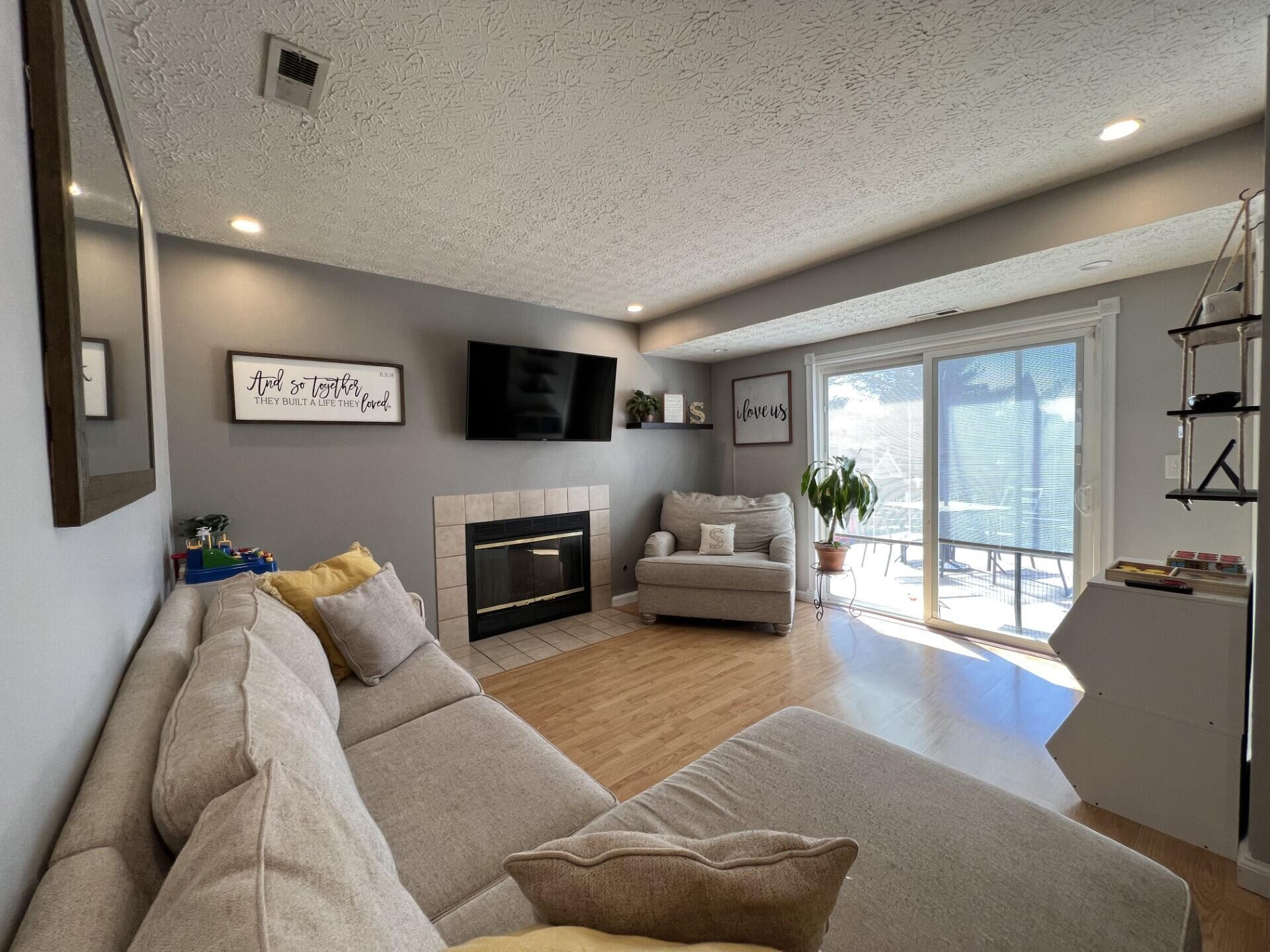 3195 Southern Hills Drive
