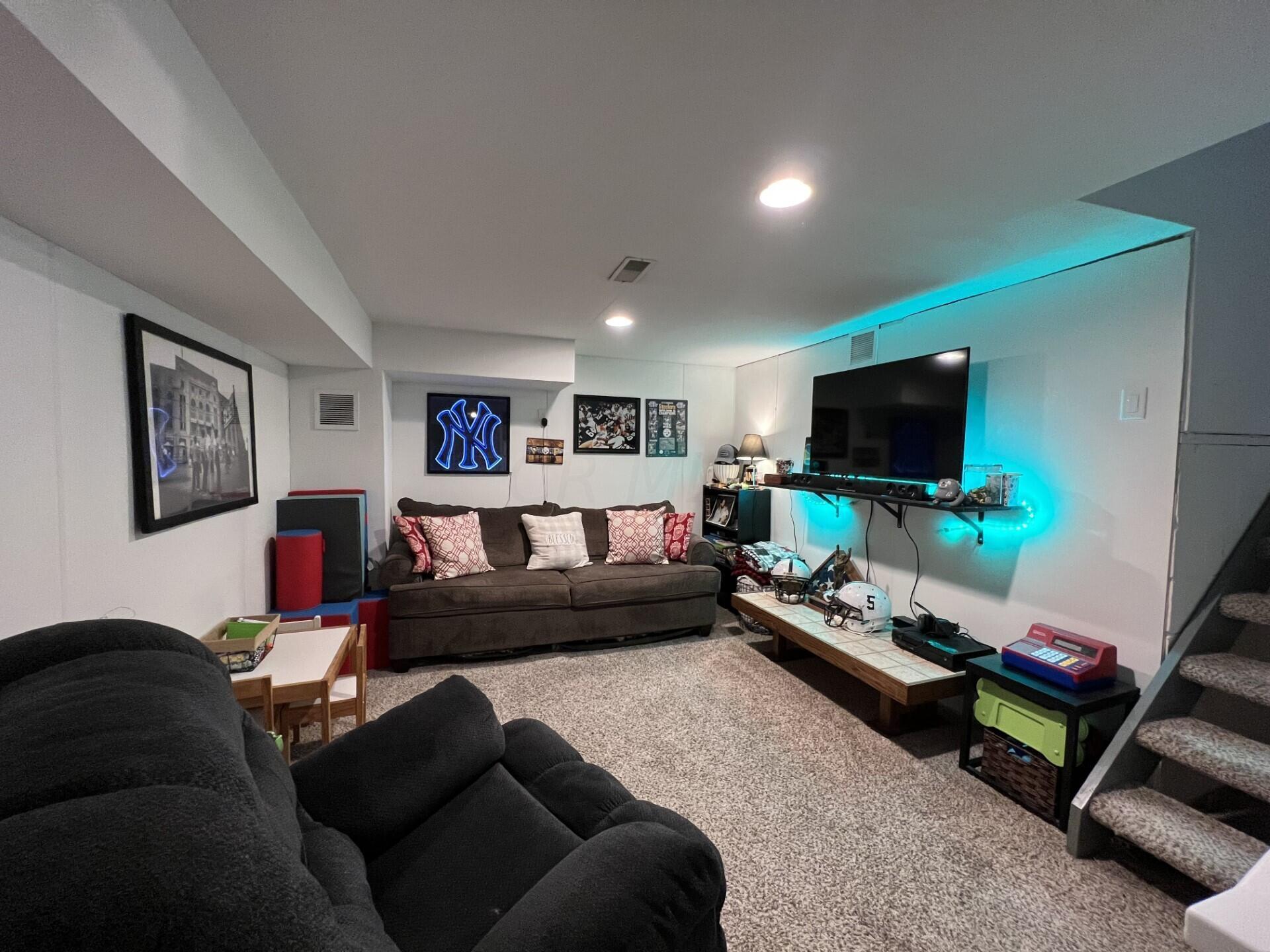 3195 Southern Hills Drive