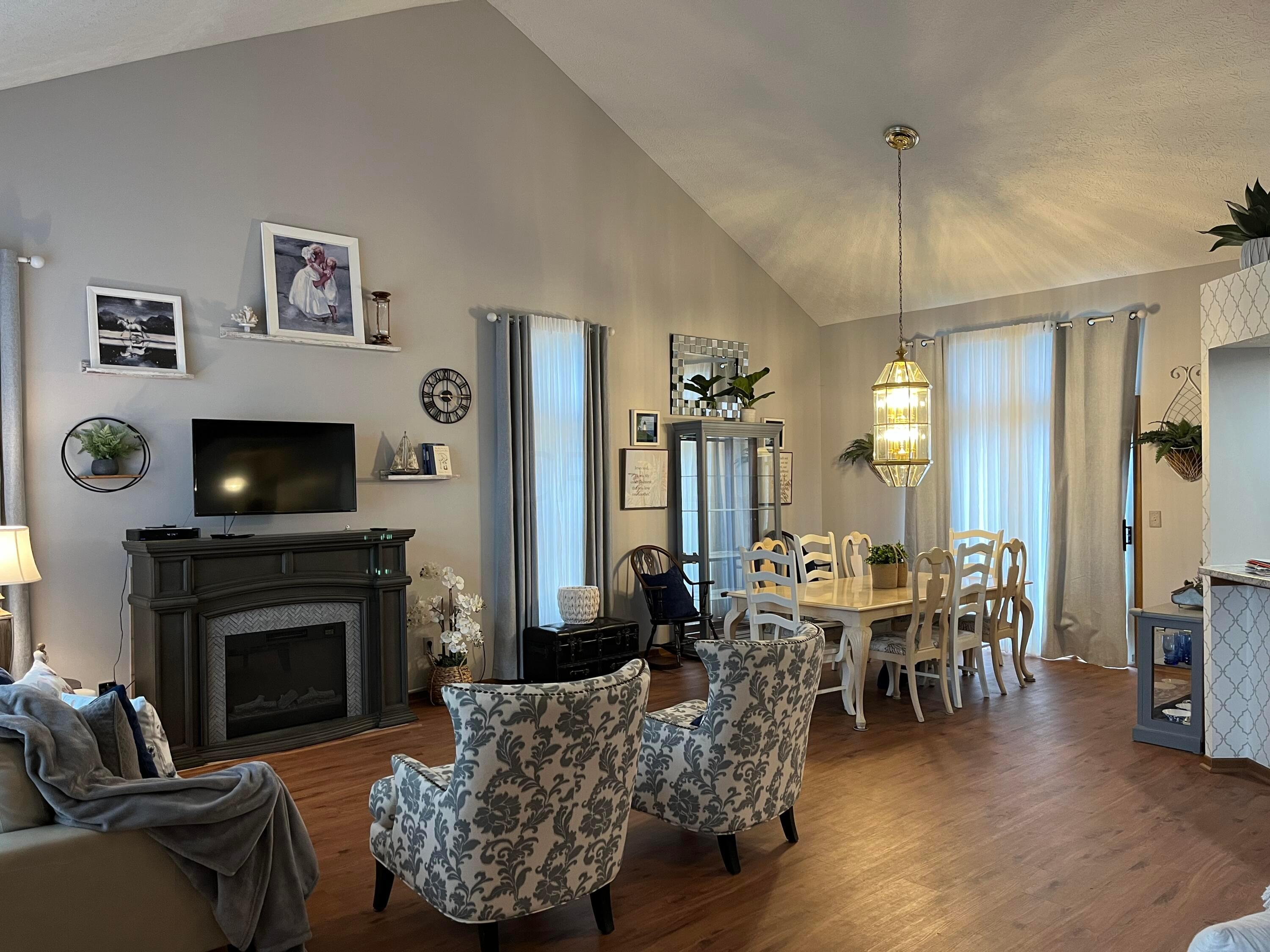 3209 Bellerive Drive