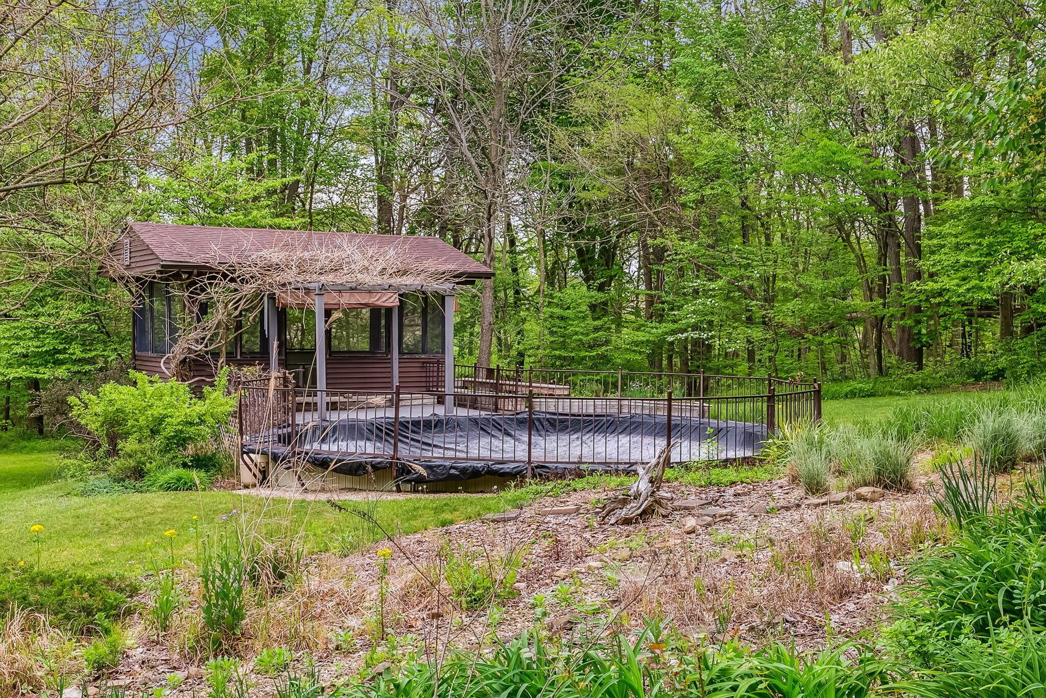 8641 Porter Central Road
