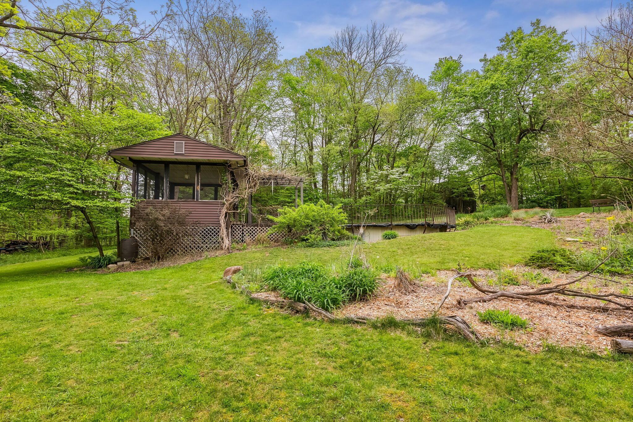 8641 Porter Central Road