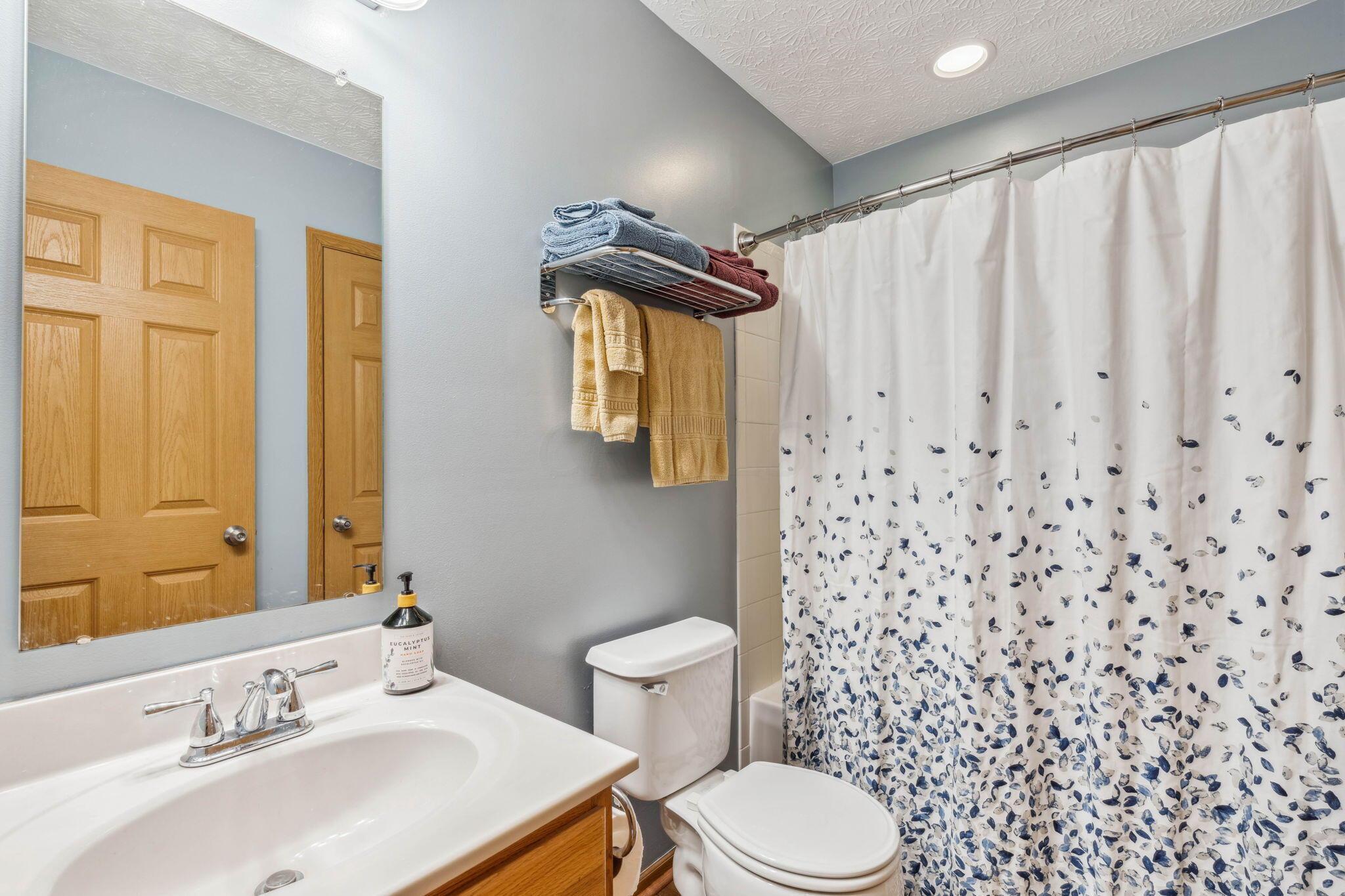 7818 Candytuft Street, 332