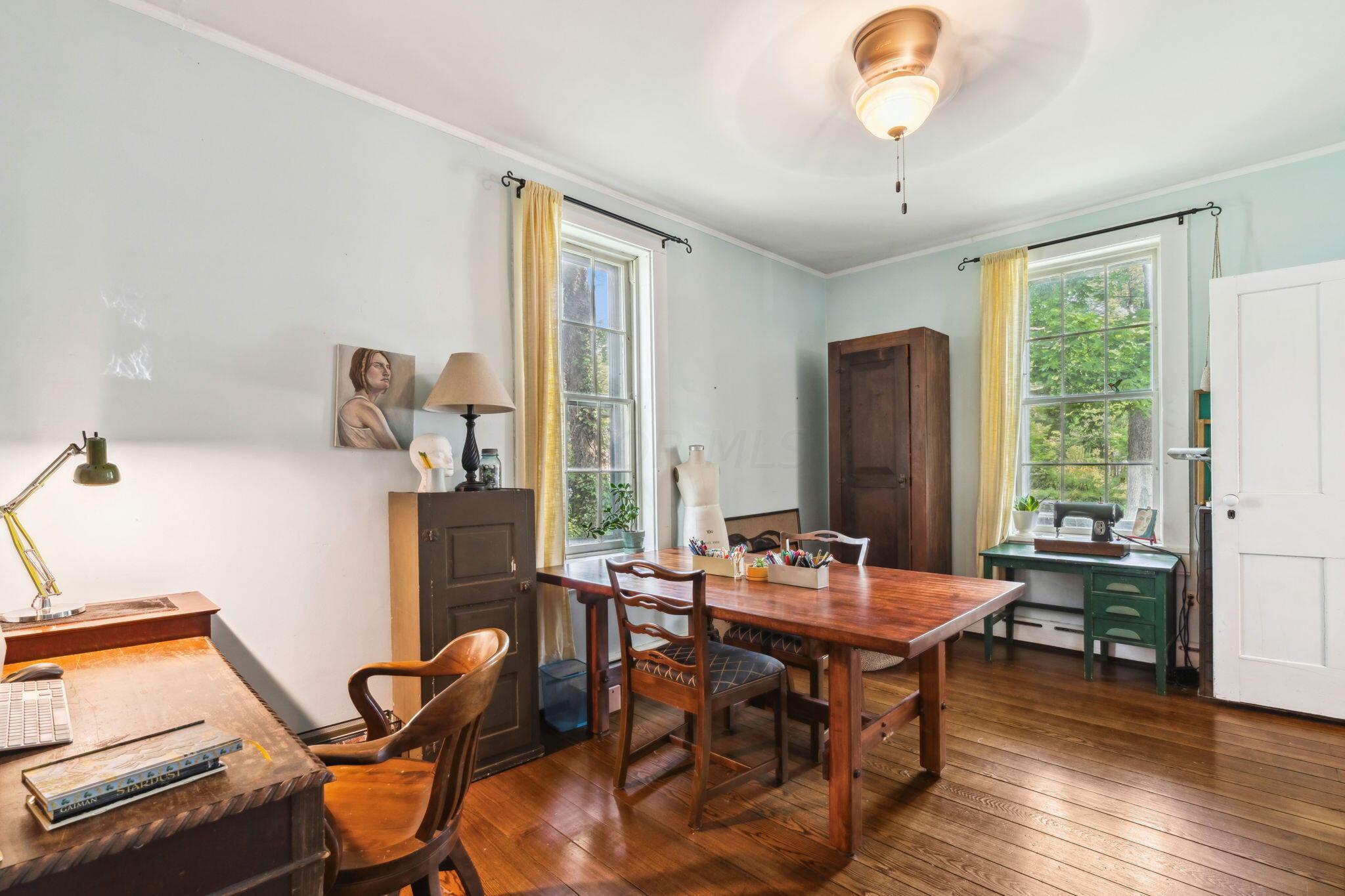 31 W Plum Street