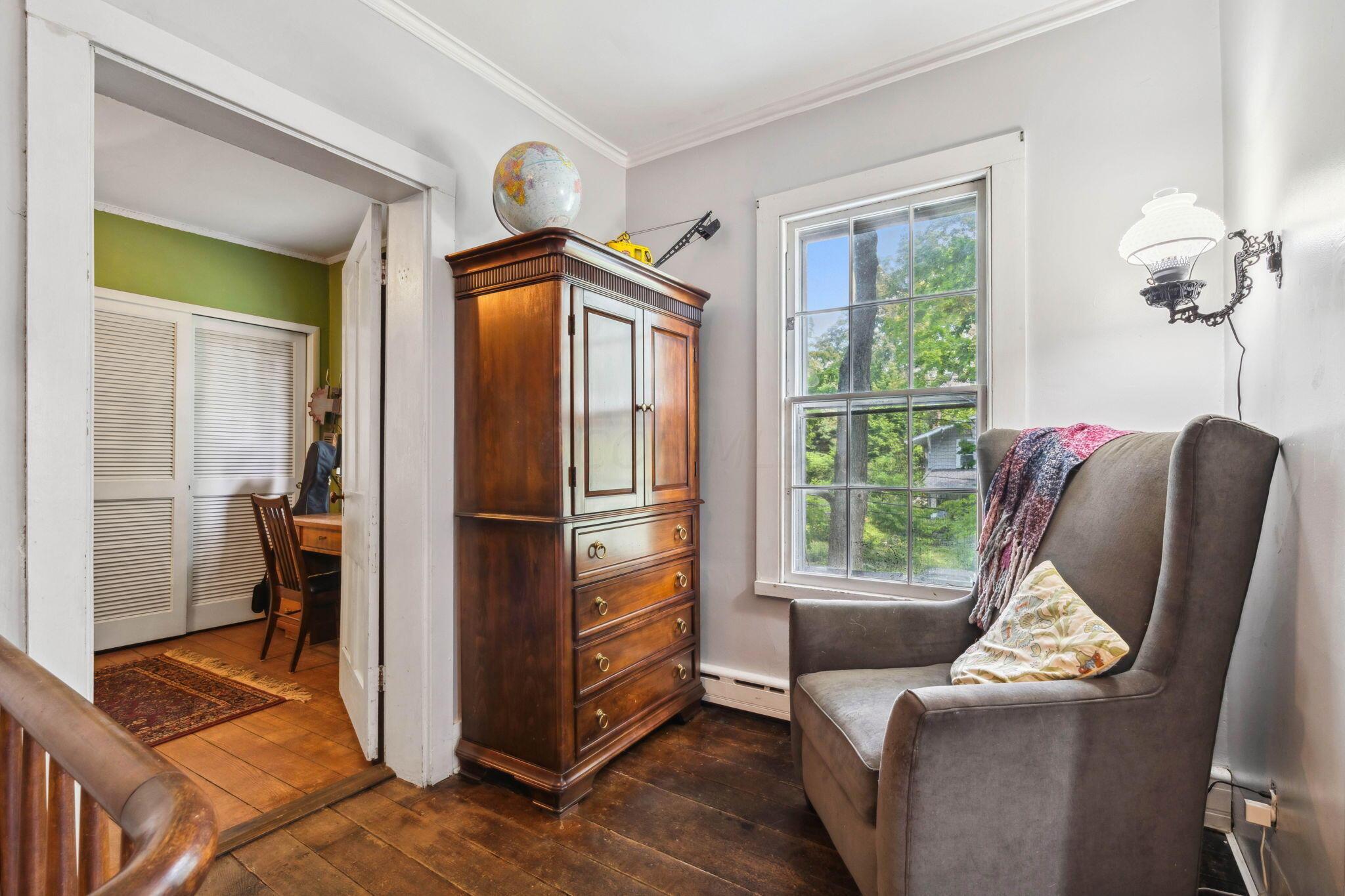 31 W Plum Street