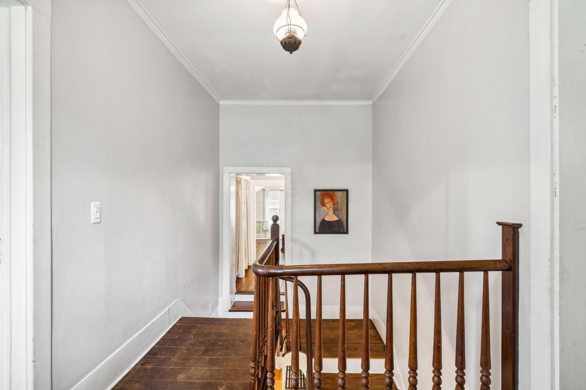 31 W Plum Street