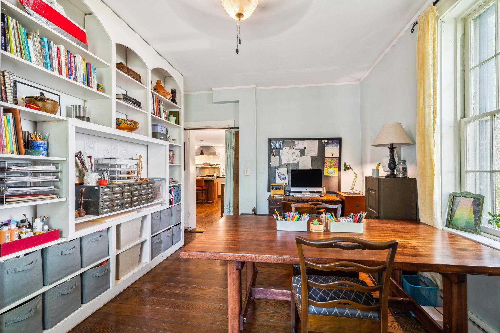 31 W Plum Street