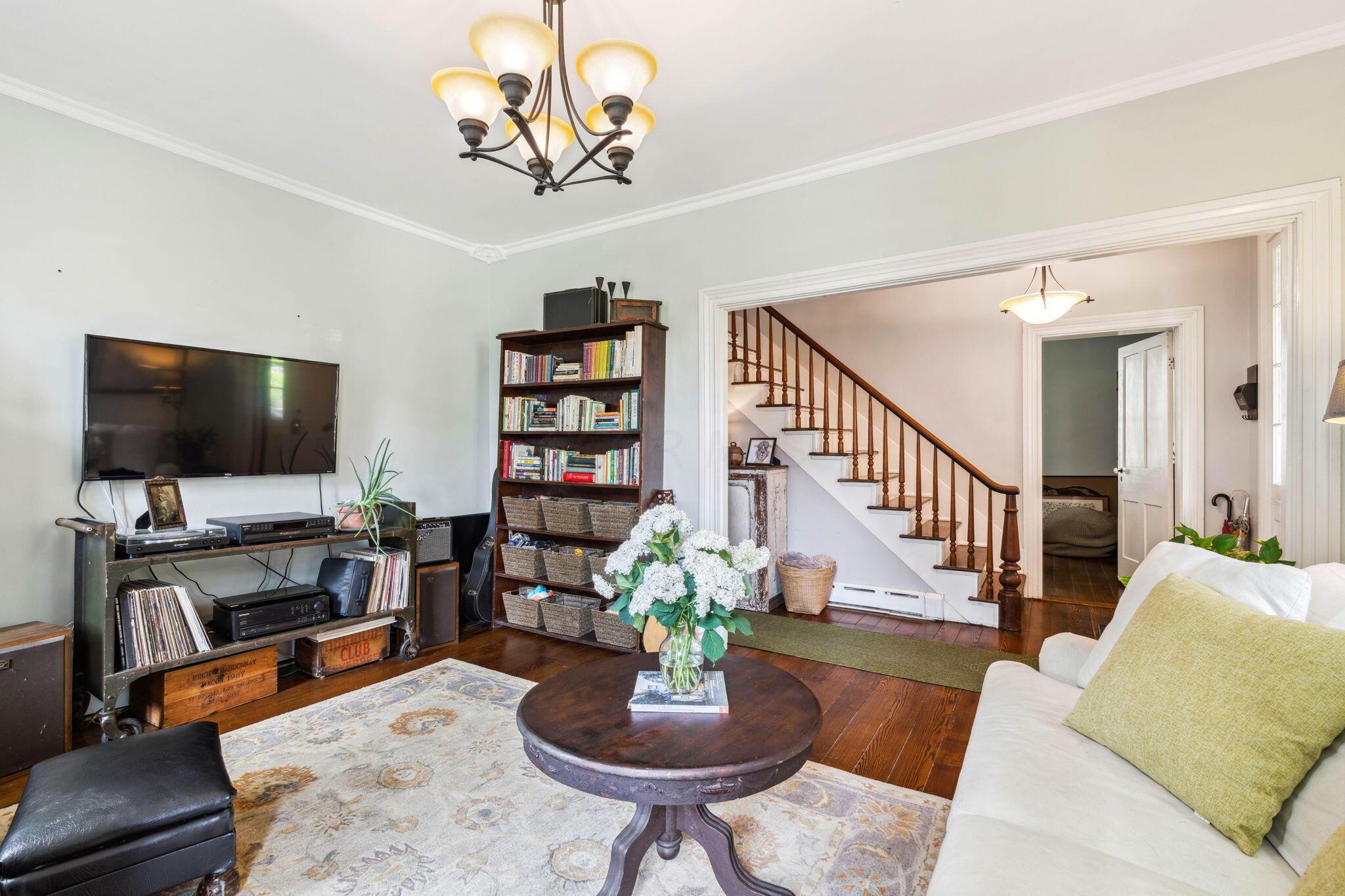 31 W Plum Street
