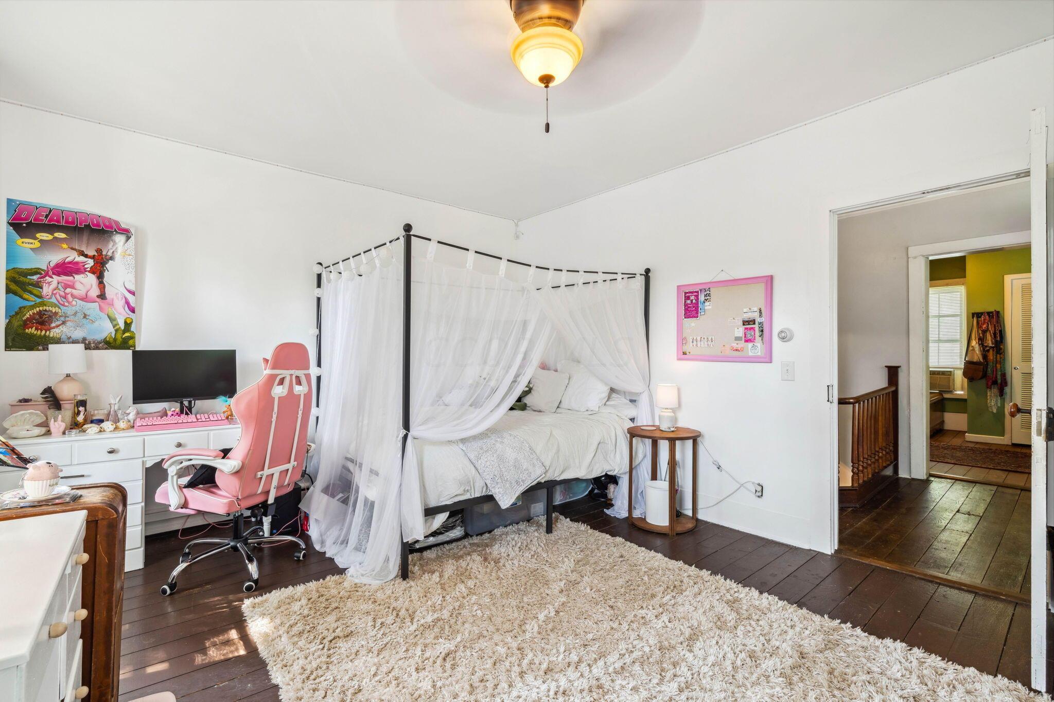 31 W Plum Street