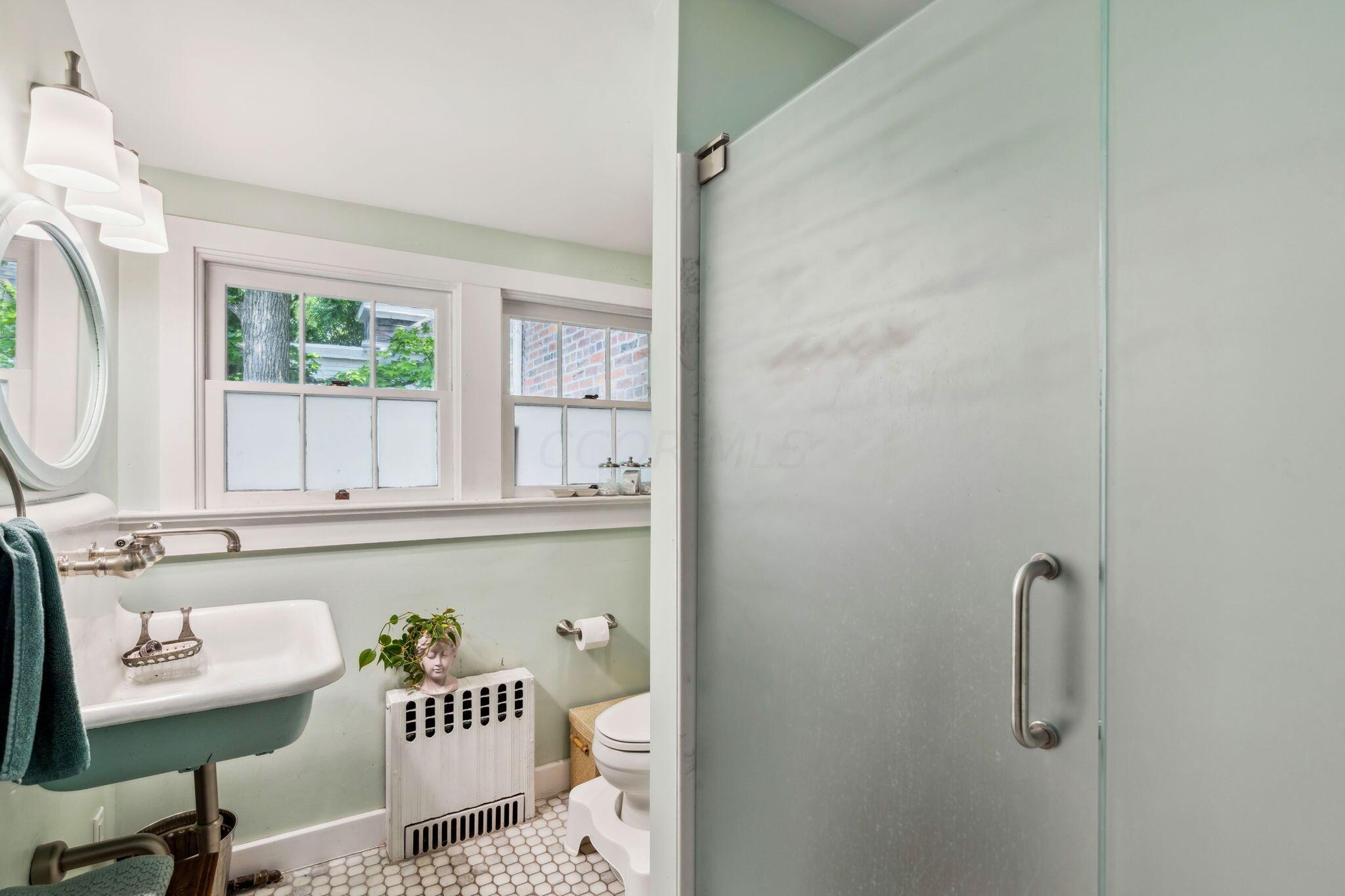 31 W Plum Street