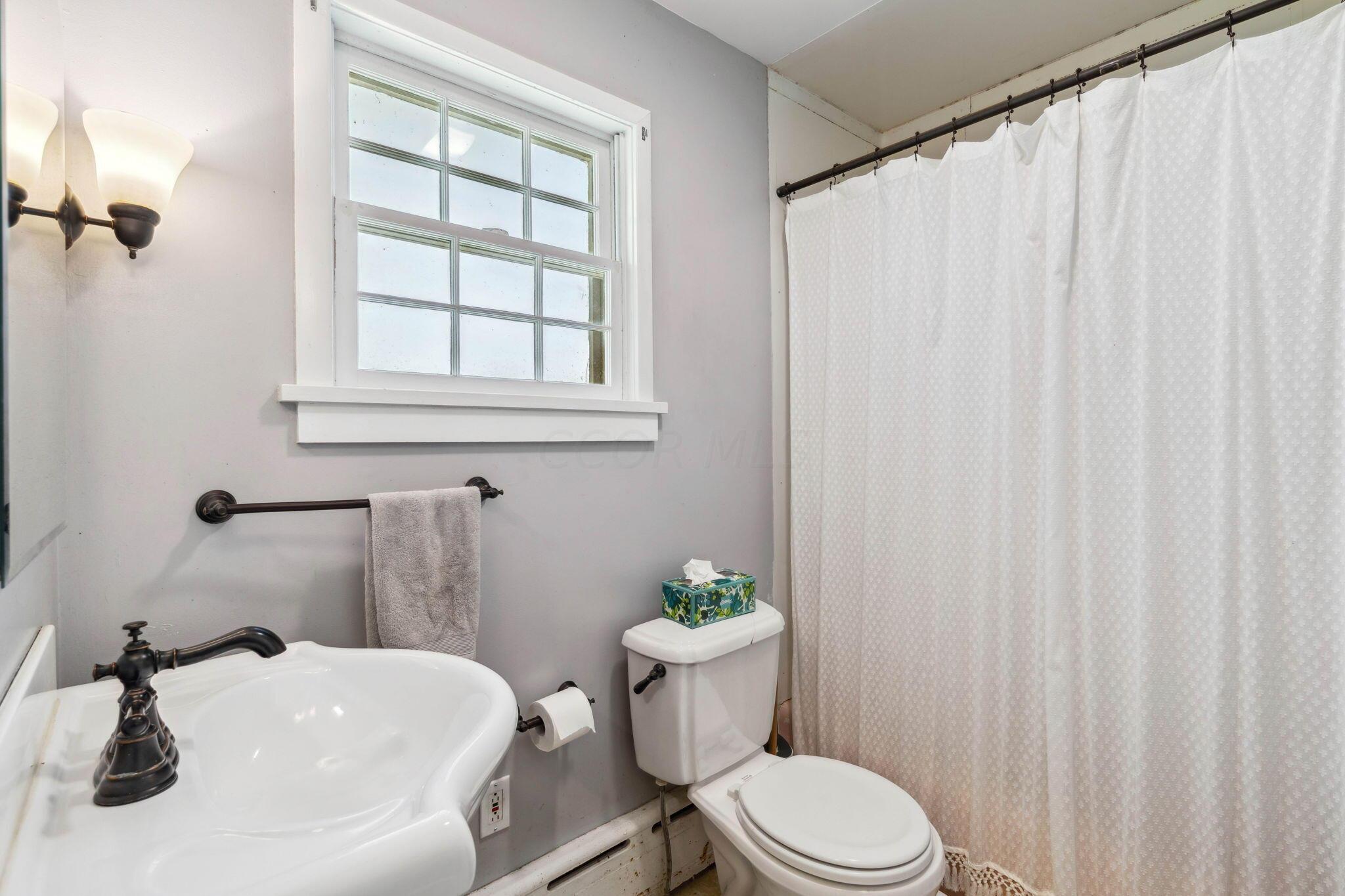 31 W Plum Street
