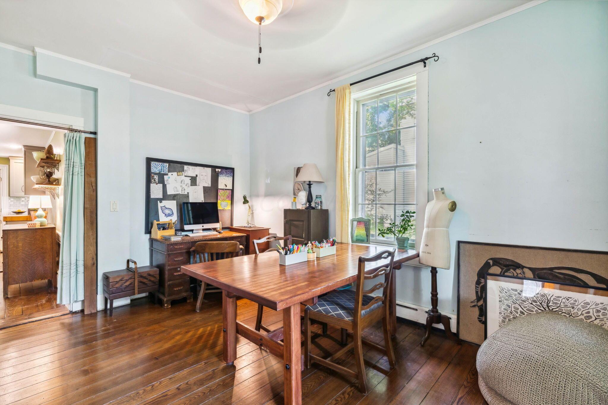 31 W Plum Street