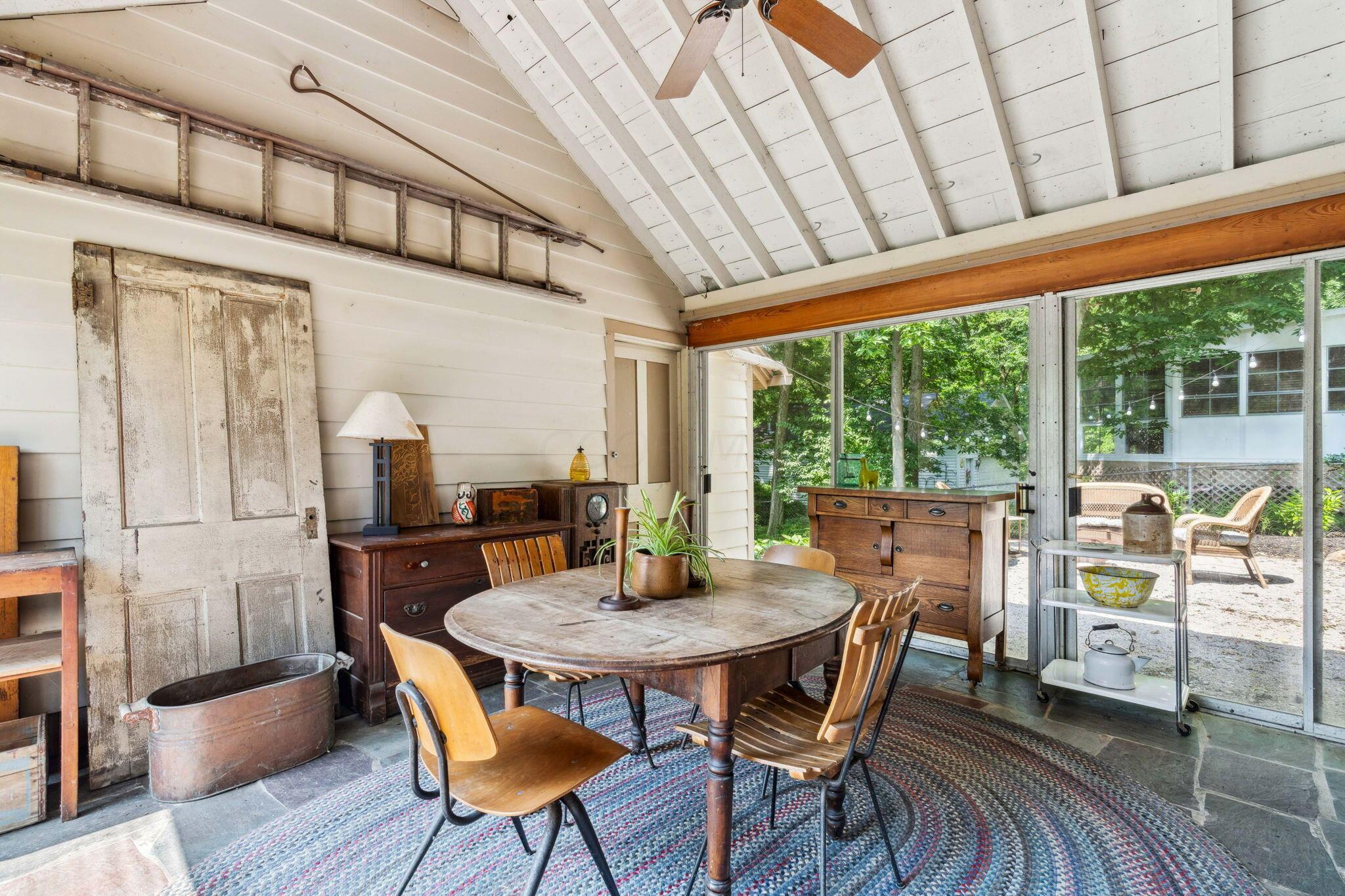 31 W Plum Street