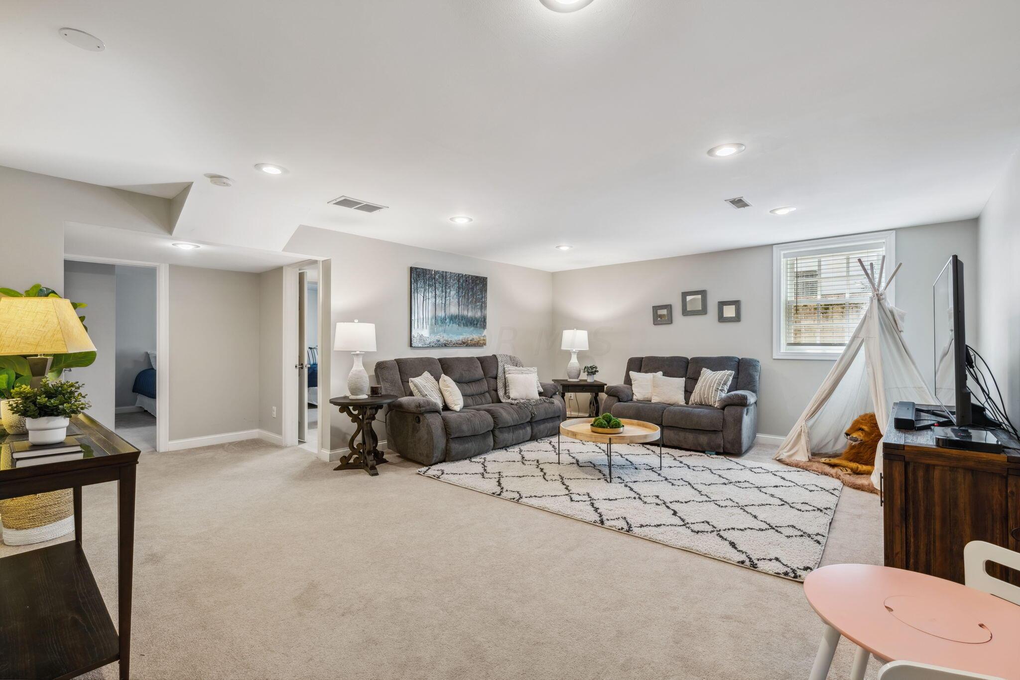 3574 Head Of Pond Road
