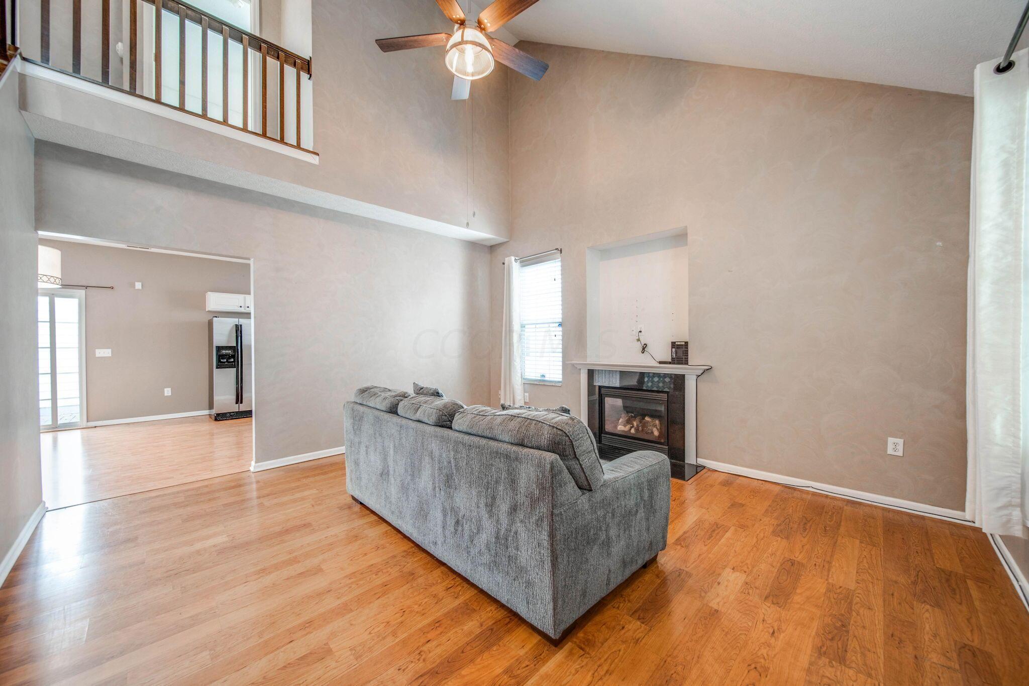 4048 Peregrine Pass Drive