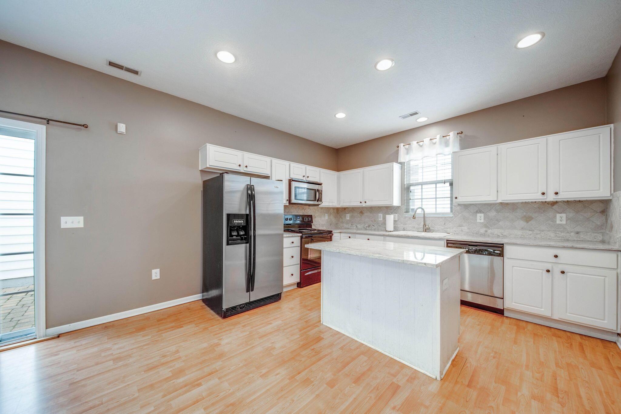 4048 Peregrine Pass Drive