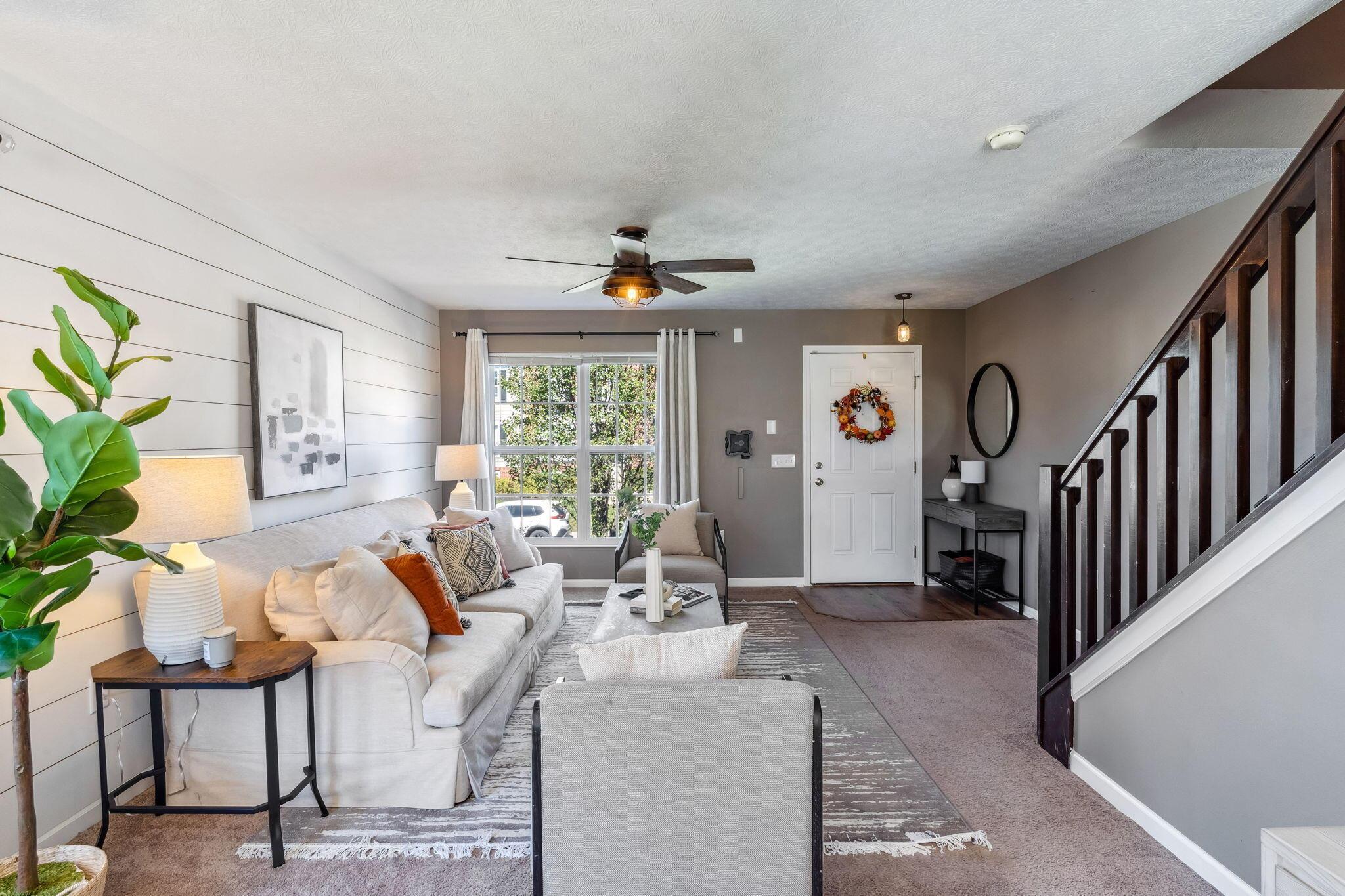 6237 Needletail Road, 32