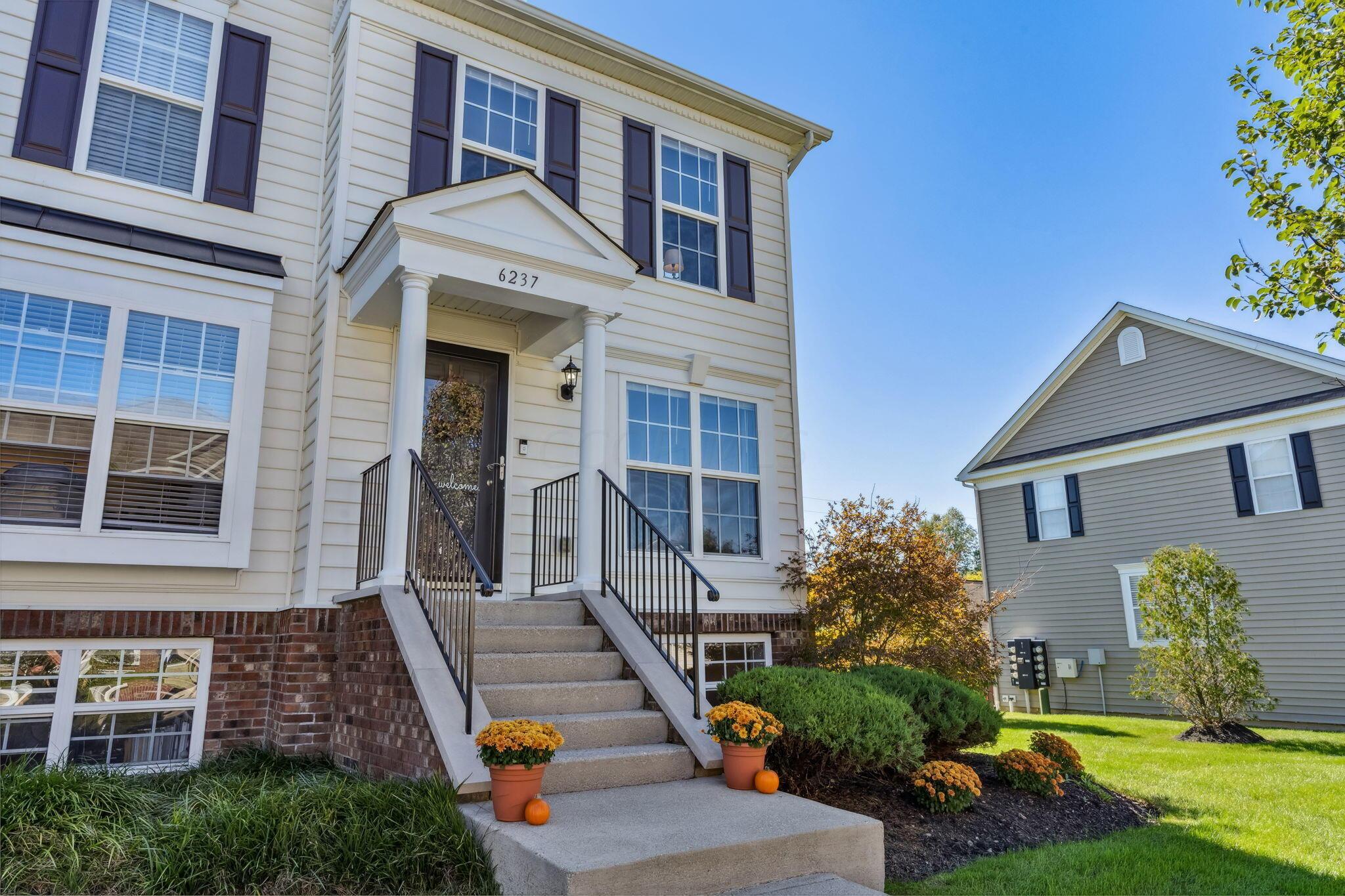 6237 Needletail Road, 32