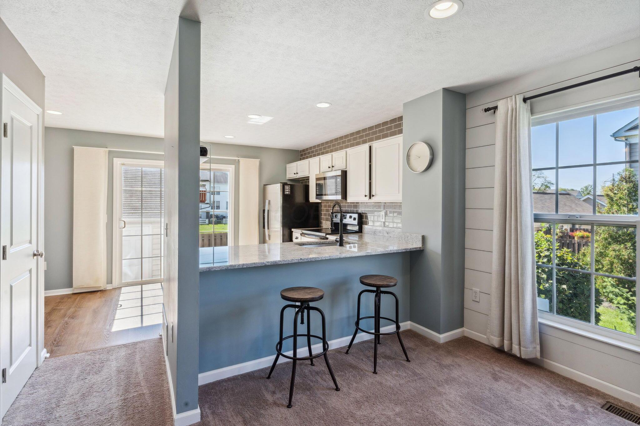 6237 Needletail Road, 32