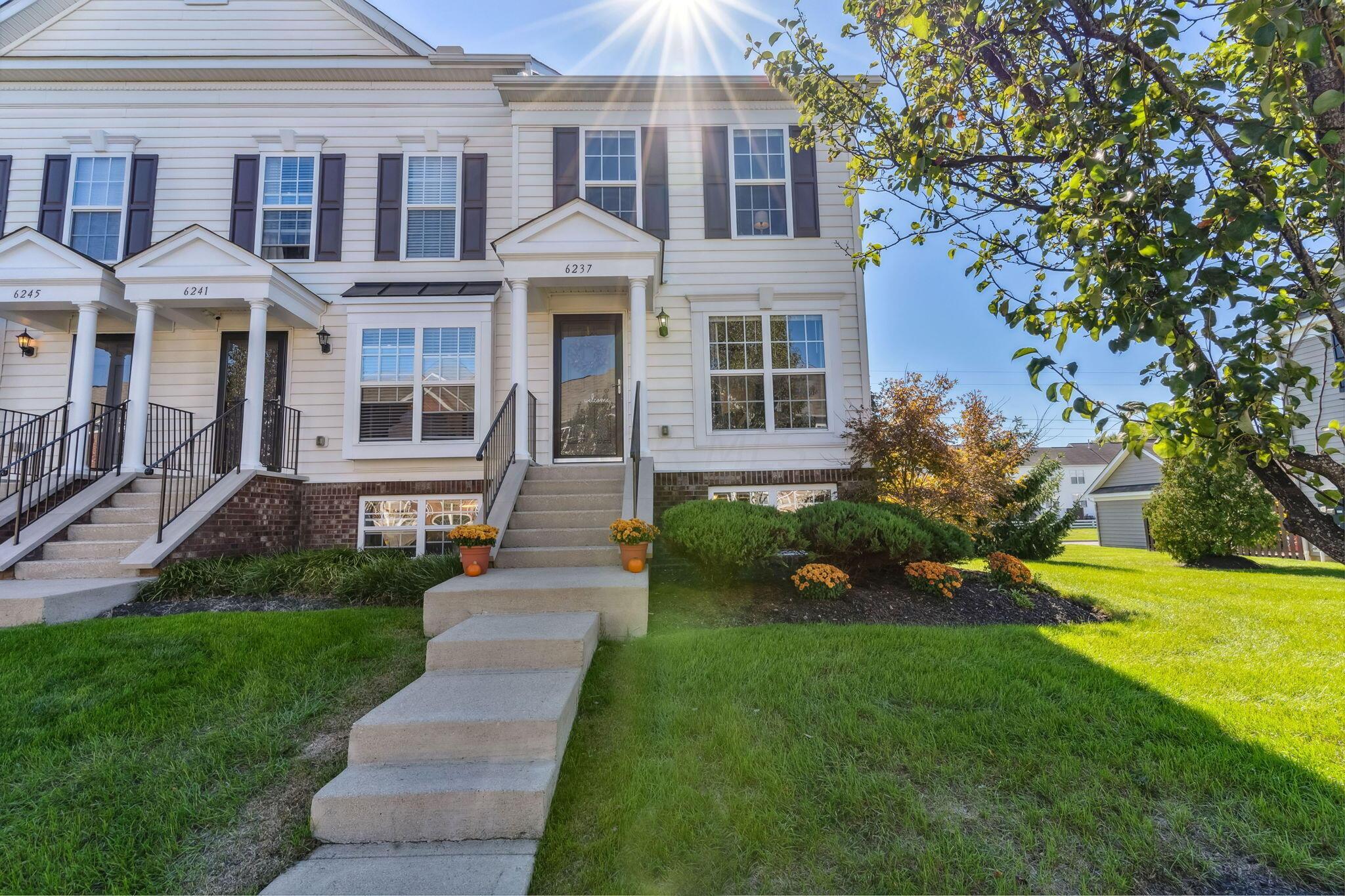 6237 Needletail Road, 32