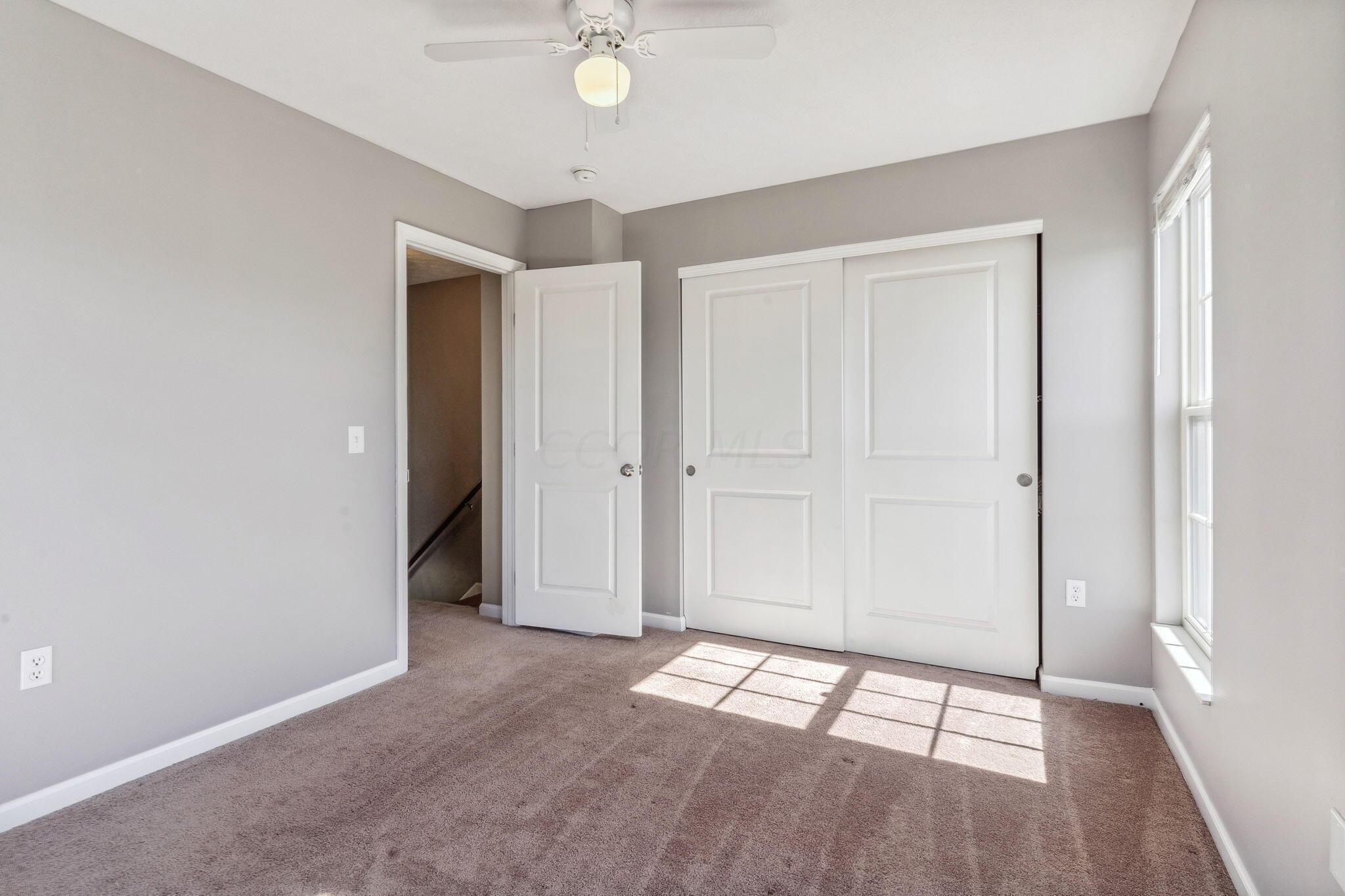 6237 Needletail Road, 32