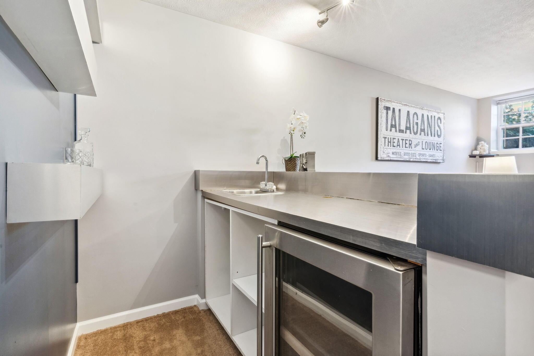 6237 Needletail Road, 32