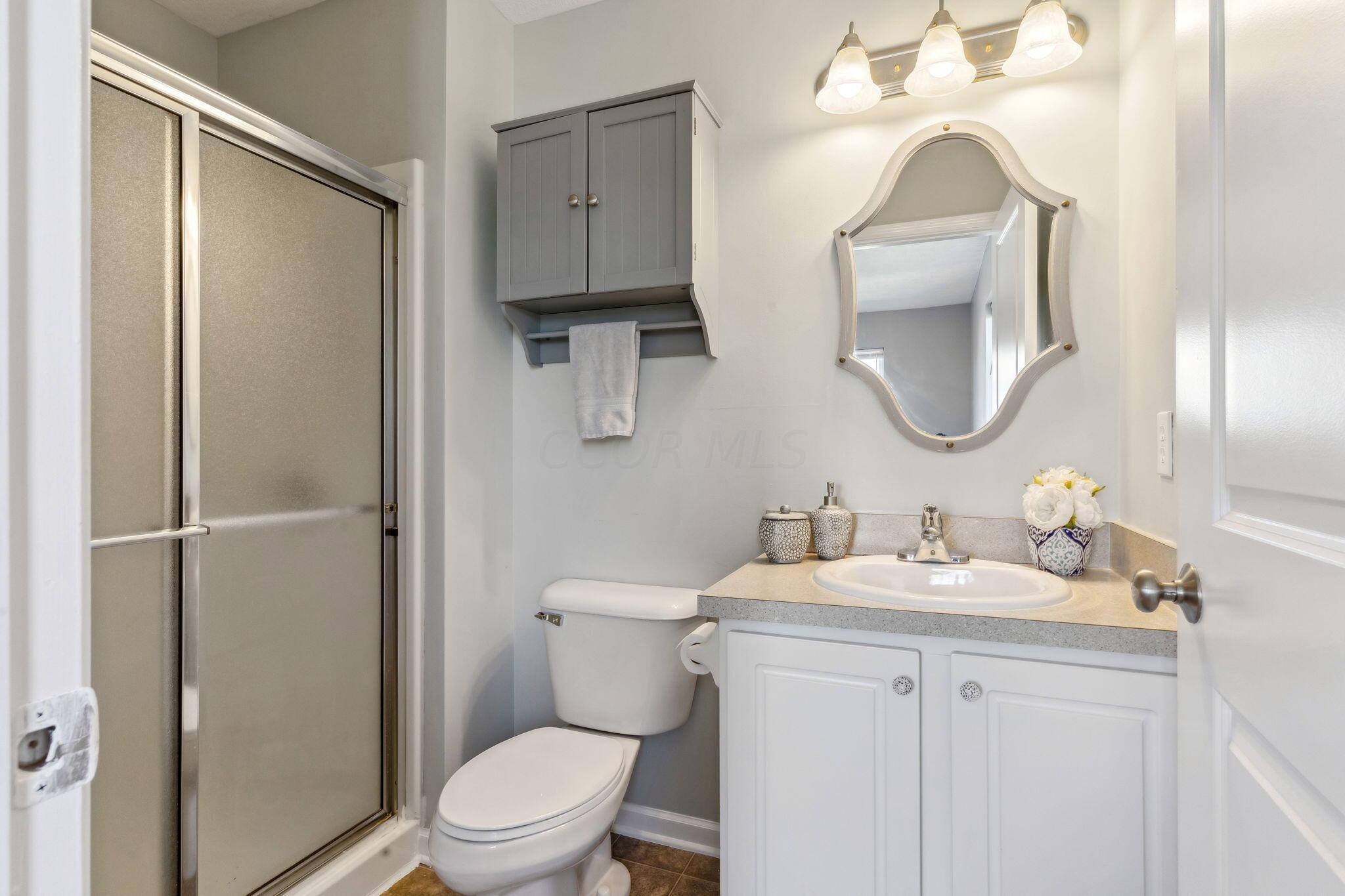 6237 Needletail Road, 32