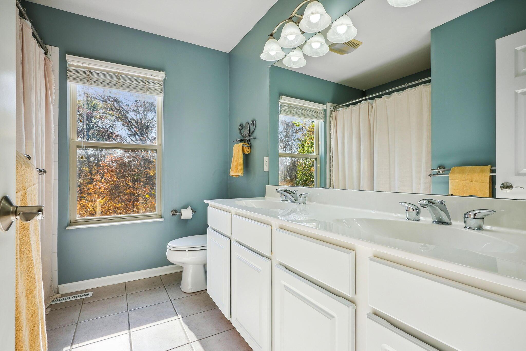 5664 Harrow Glen Court
