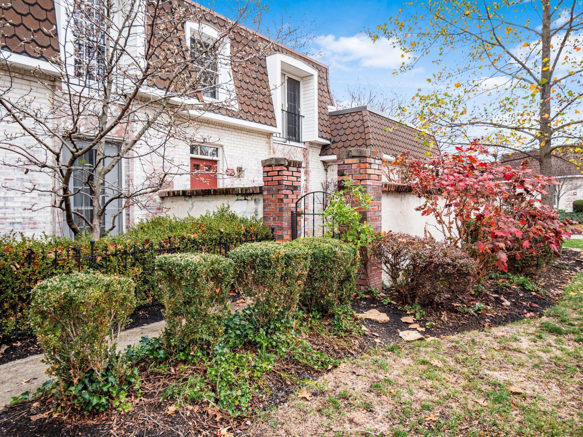 2862 Chateau Circle, 99