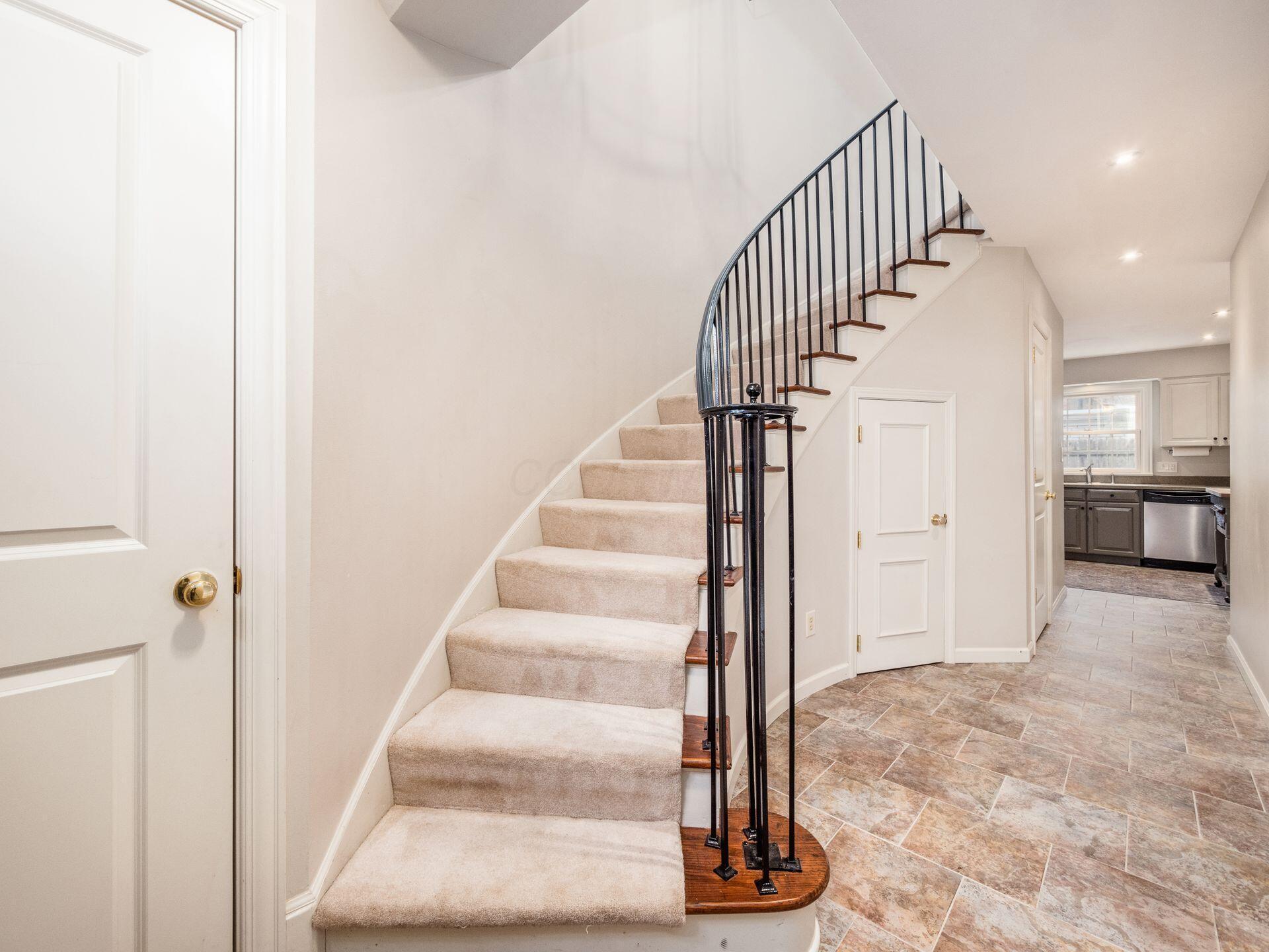 2862 Chateau Circle, 99