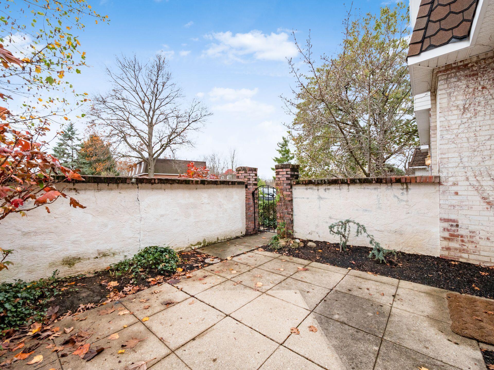 2862 Chateau Circle, 99