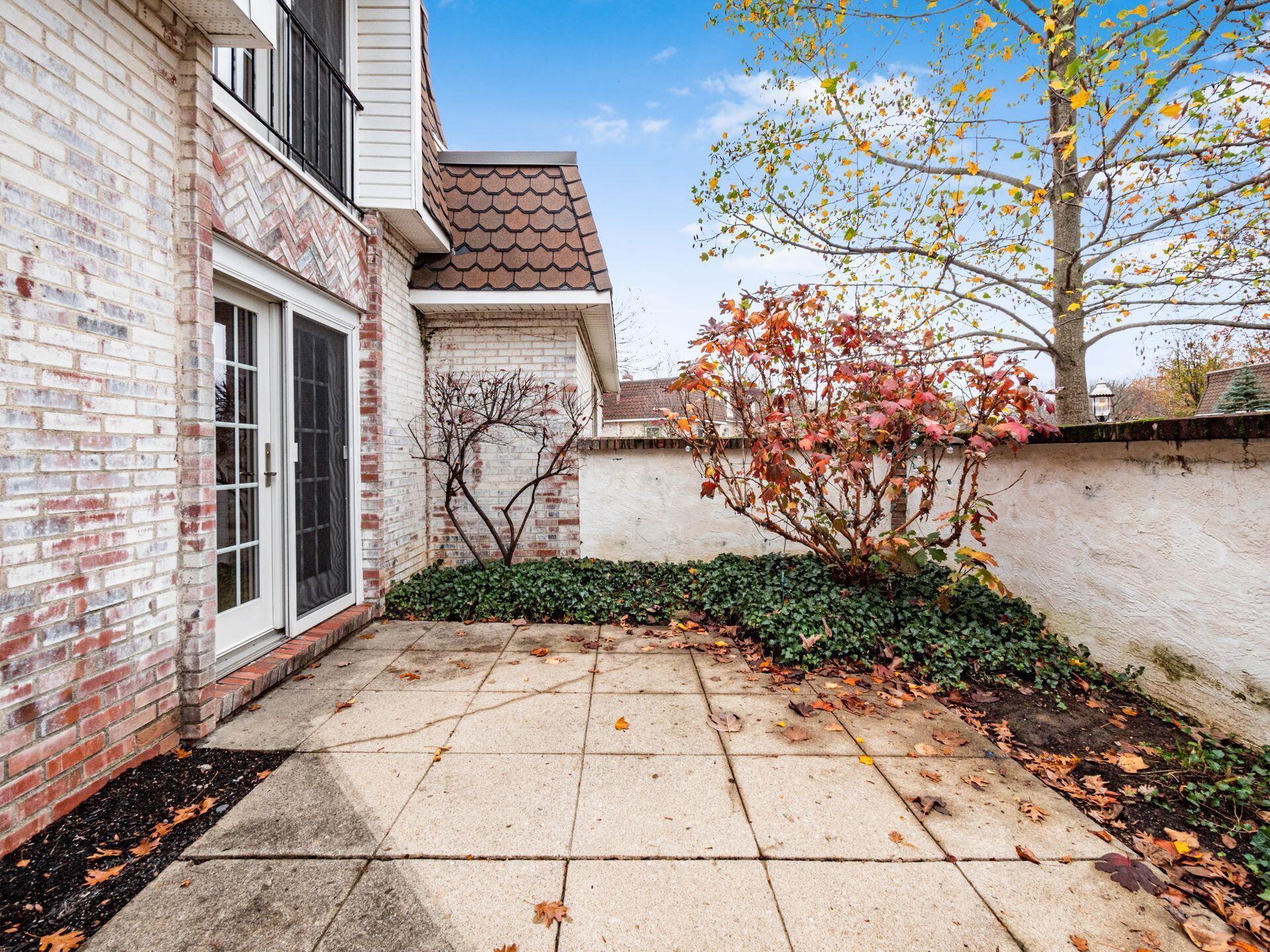 2862 Chateau Circle, 99