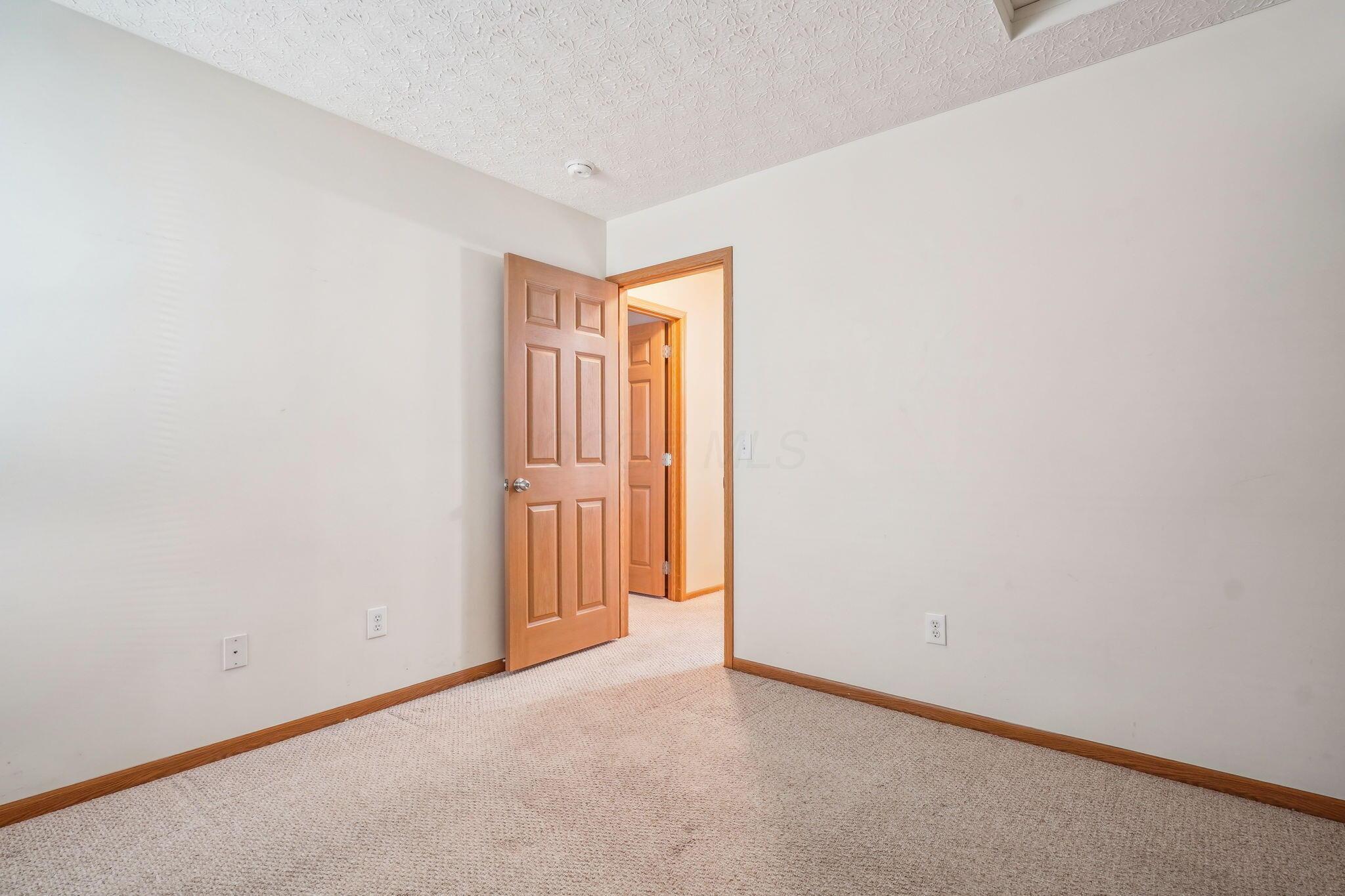 8740 Arrowtip Lane