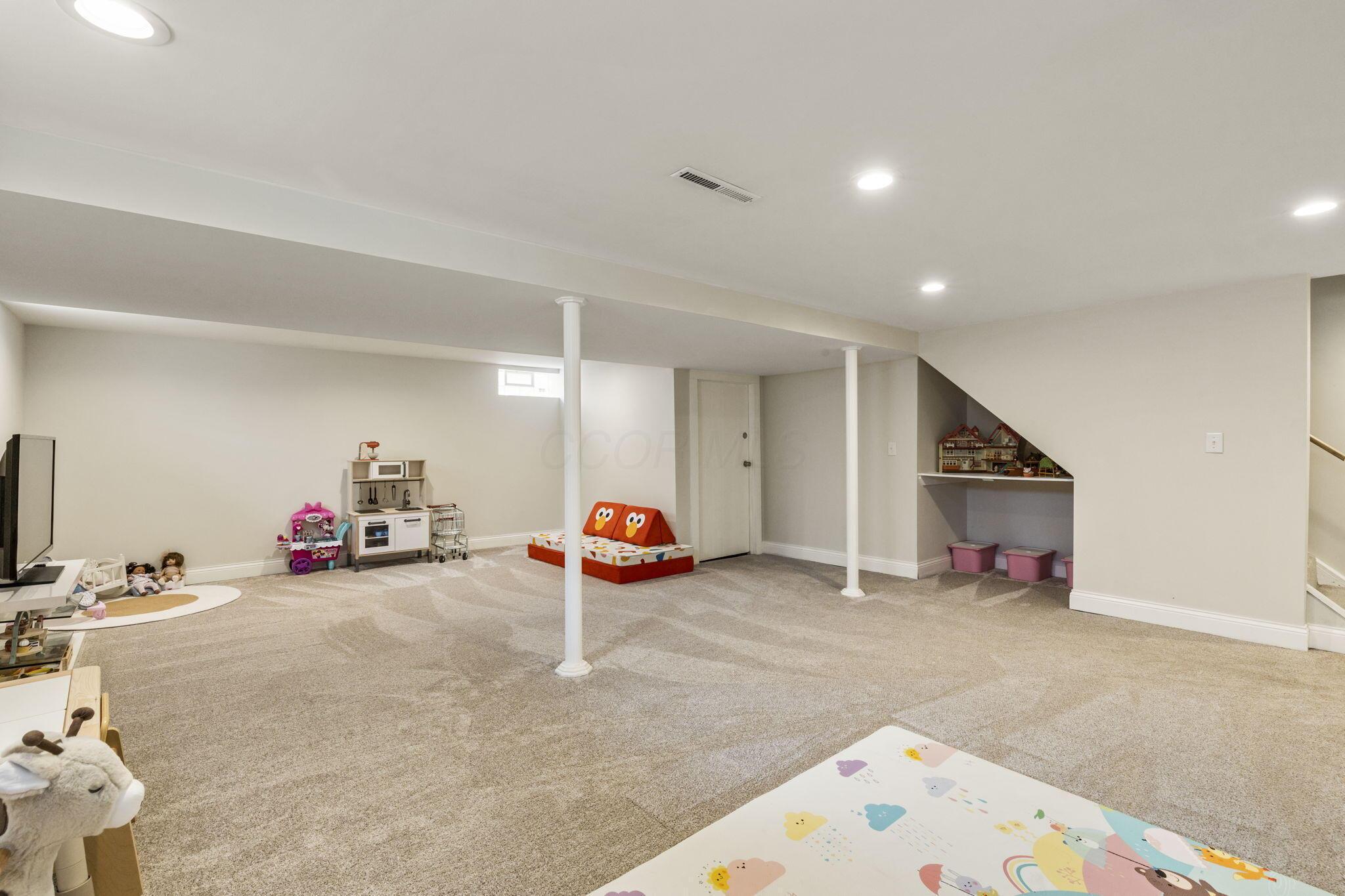 578 Glenridge Place