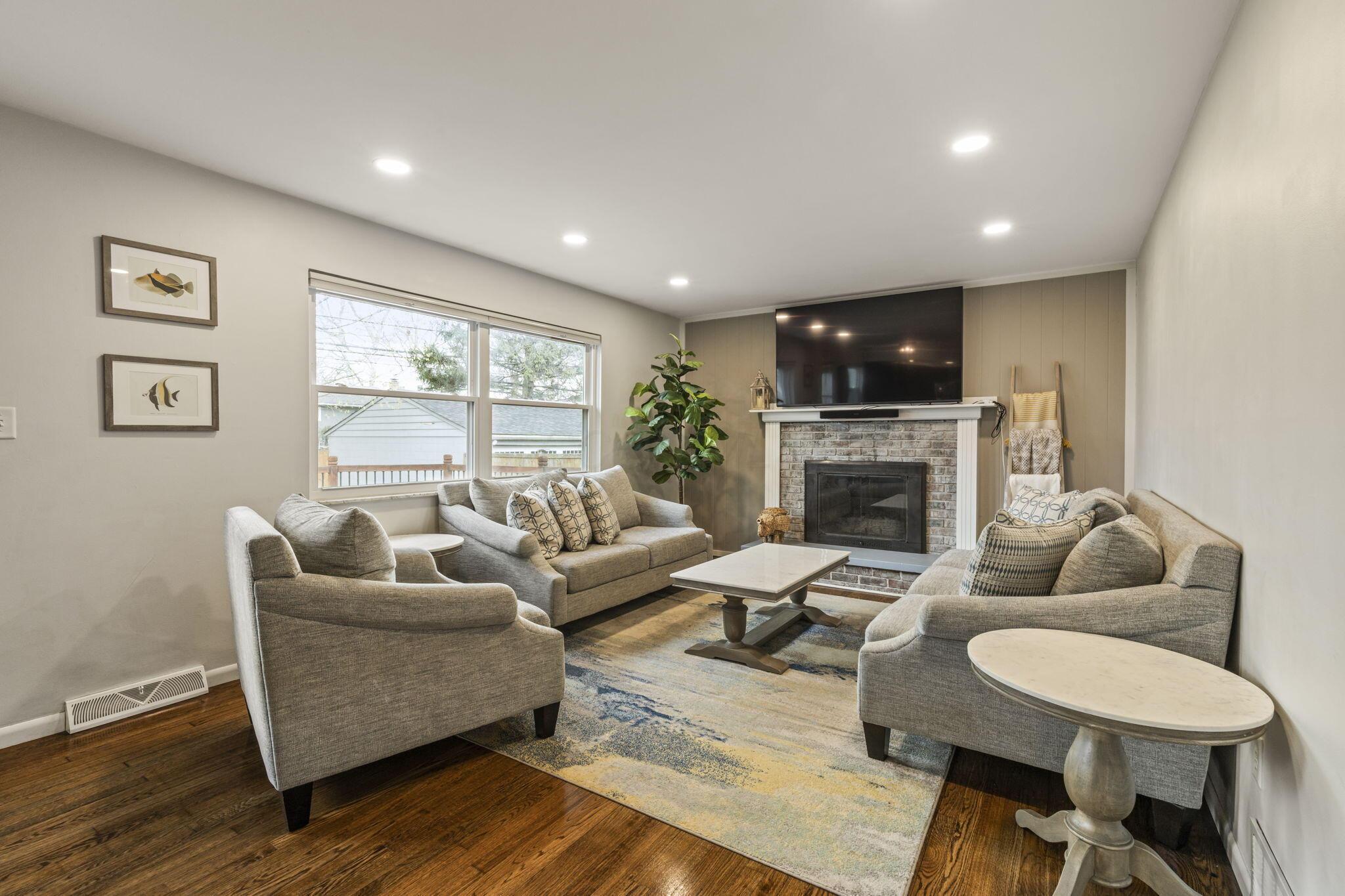 578 Glenridge Place