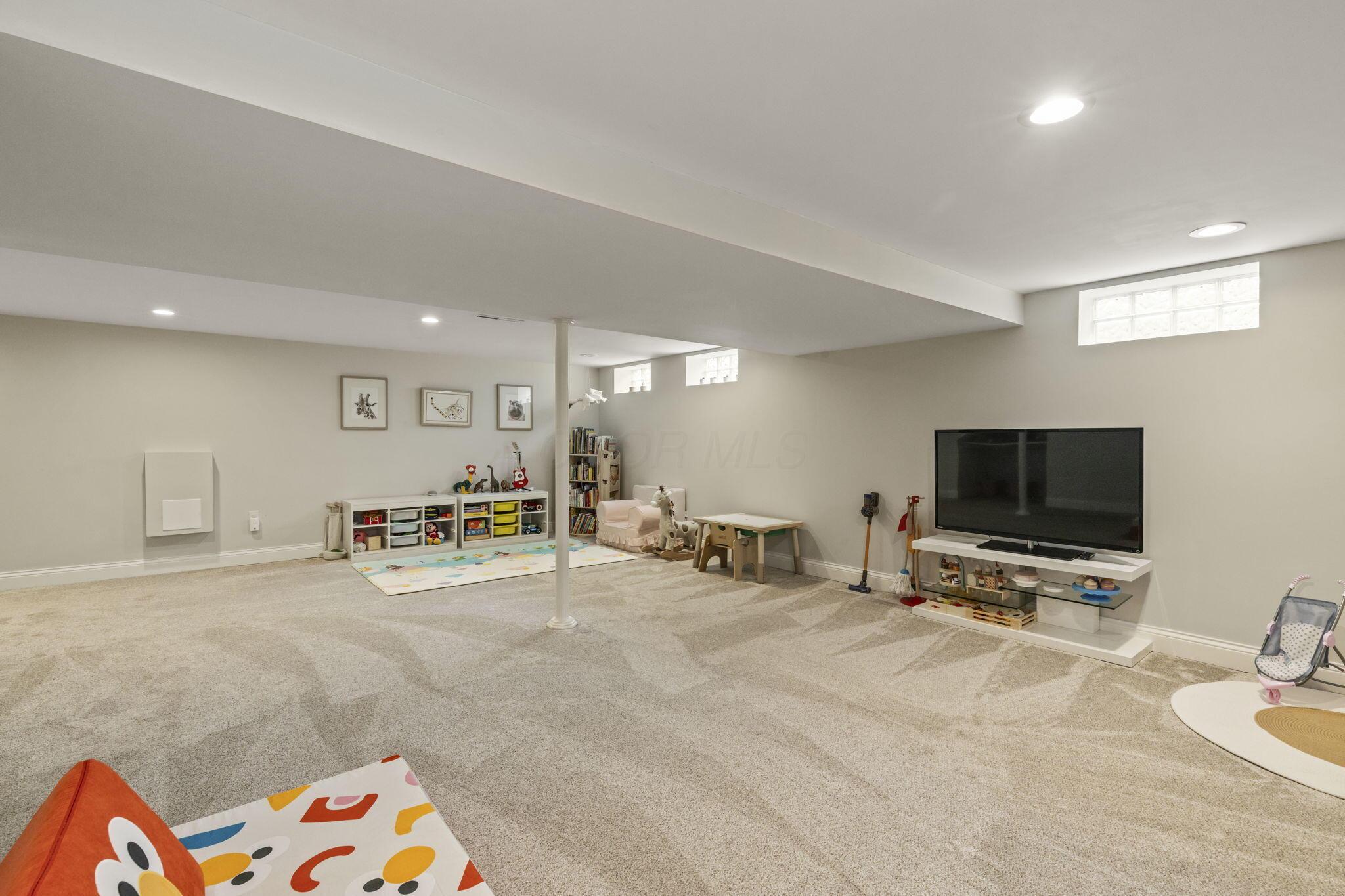 578 Glenridge Place
