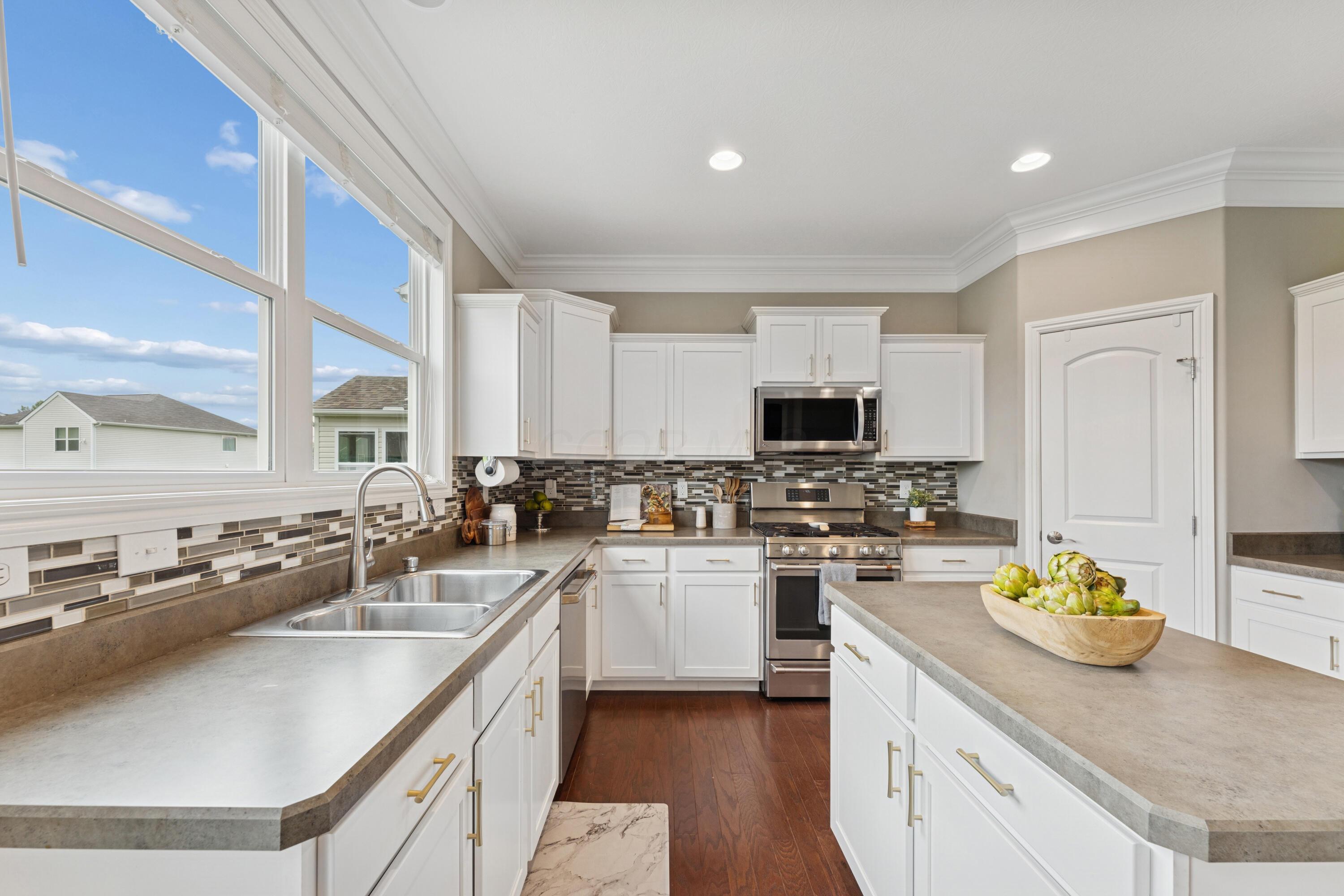 670 Sunbury Meadows Drive