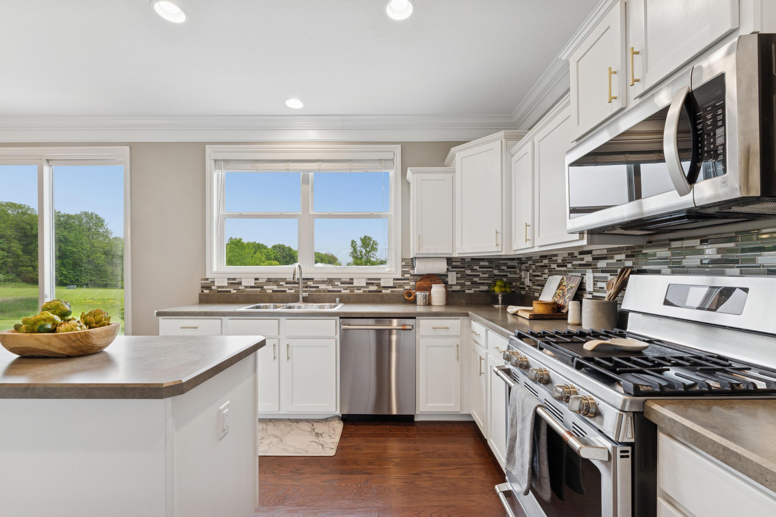 670 Sunbury Meadows Drive