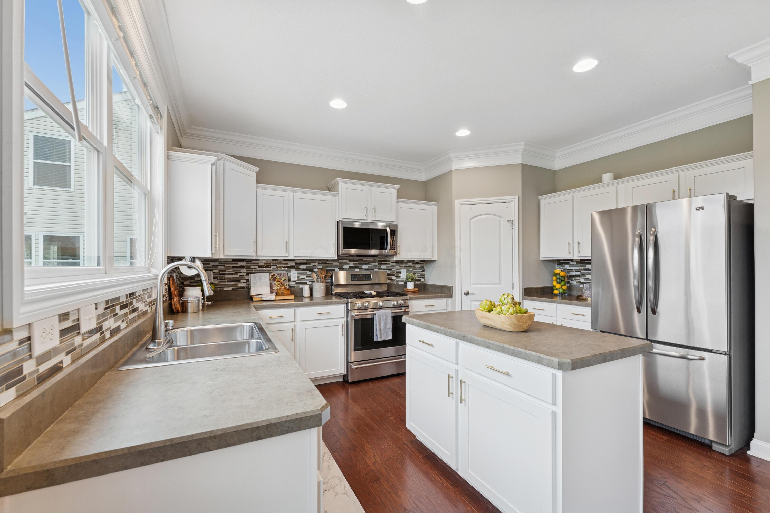 670 Sunbury Meadows Drive