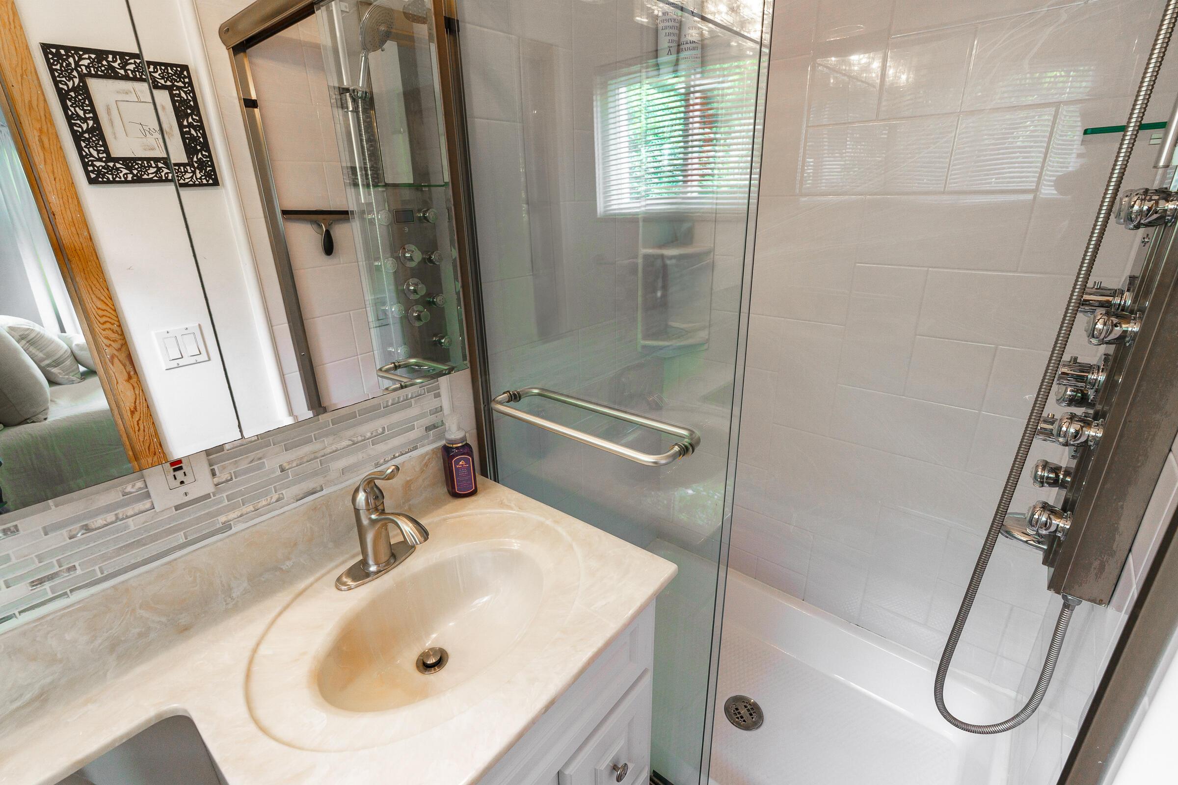 3121 Edgefield Road