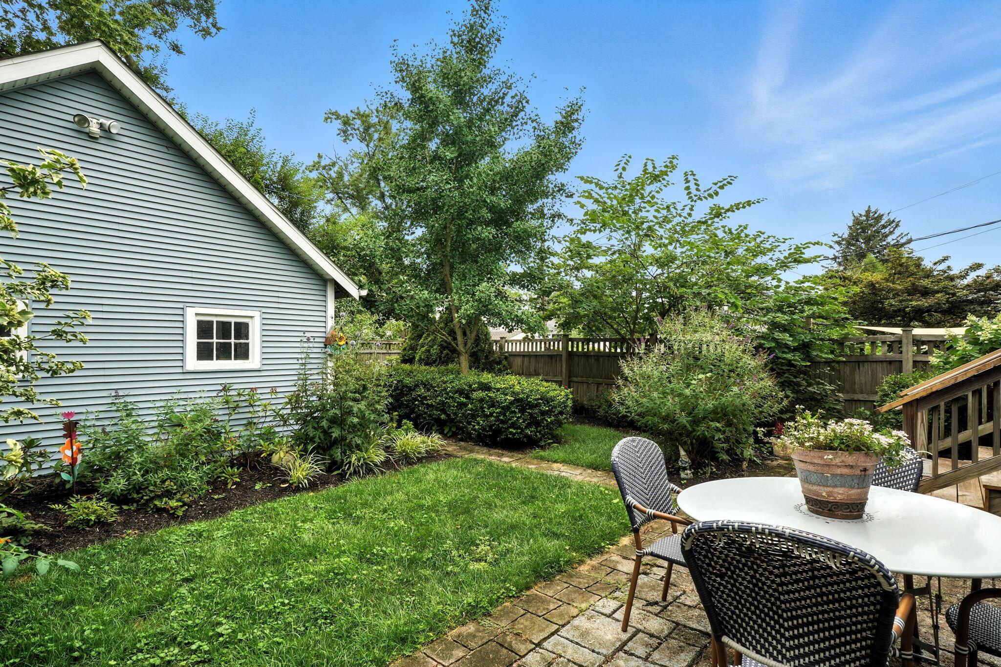71 E Longview Avenue