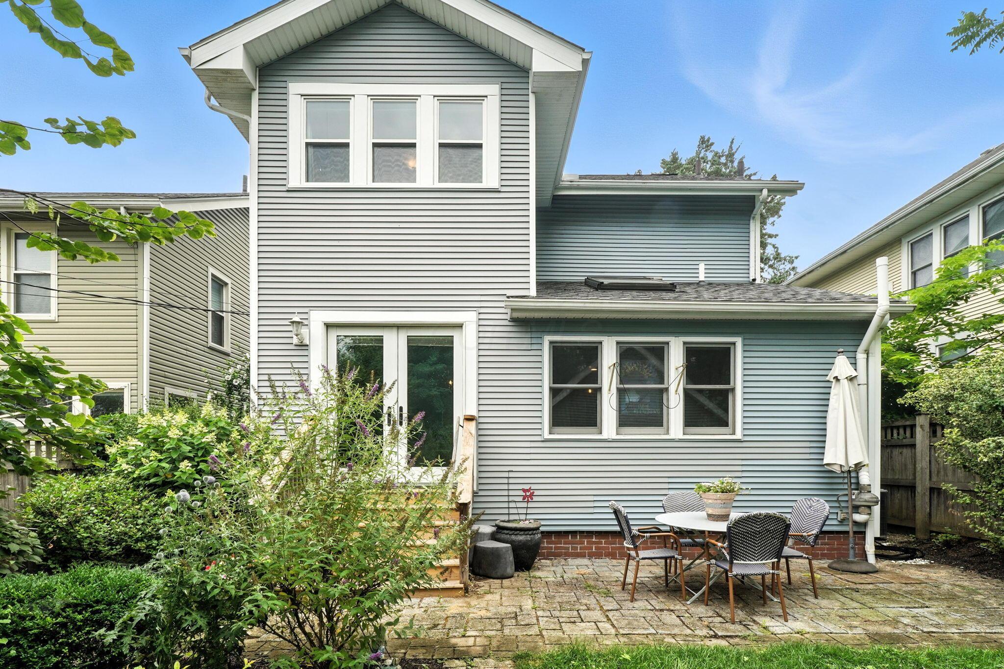 71 E Longview Avenue