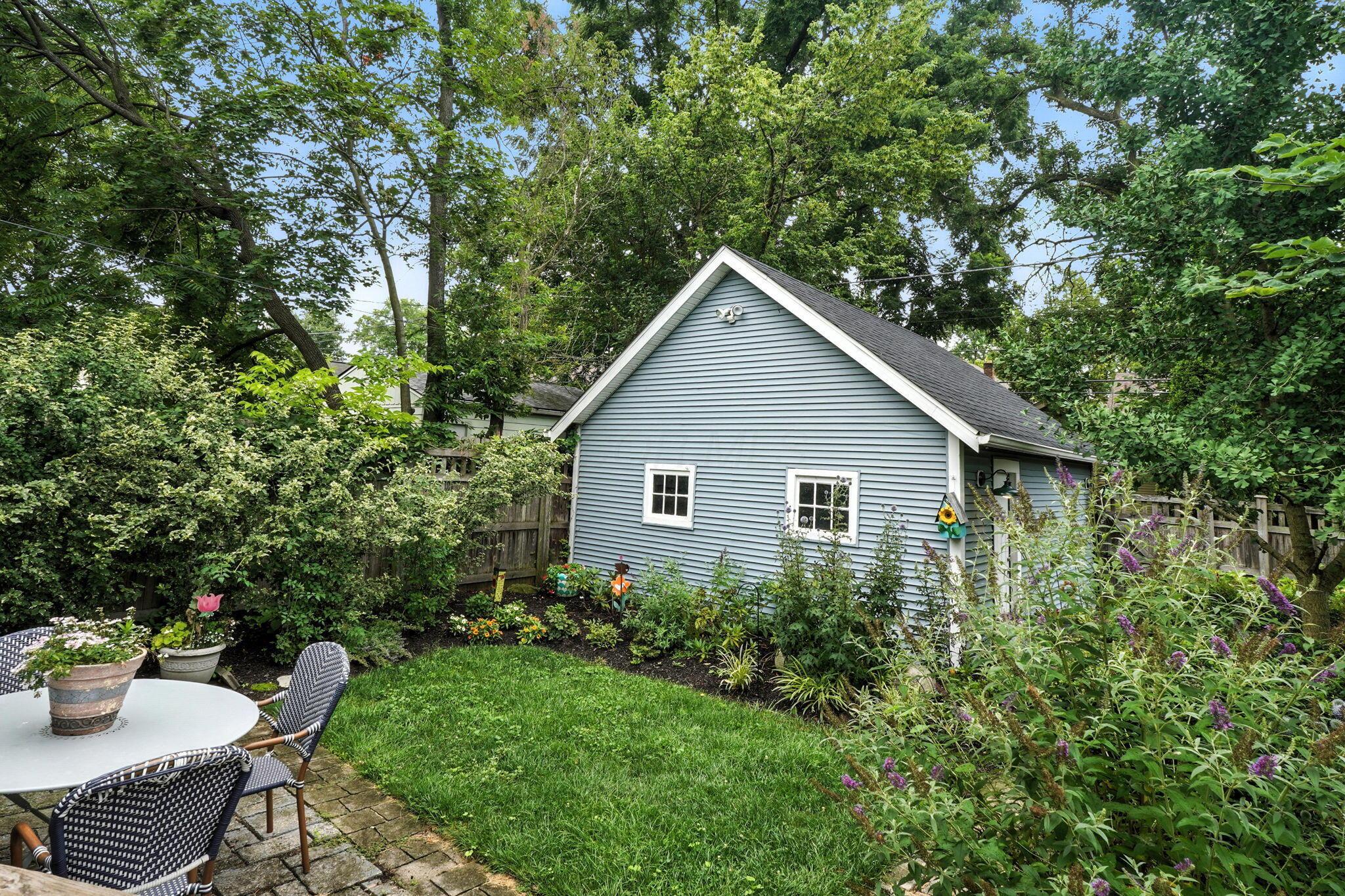 71 E Longview Avenue
