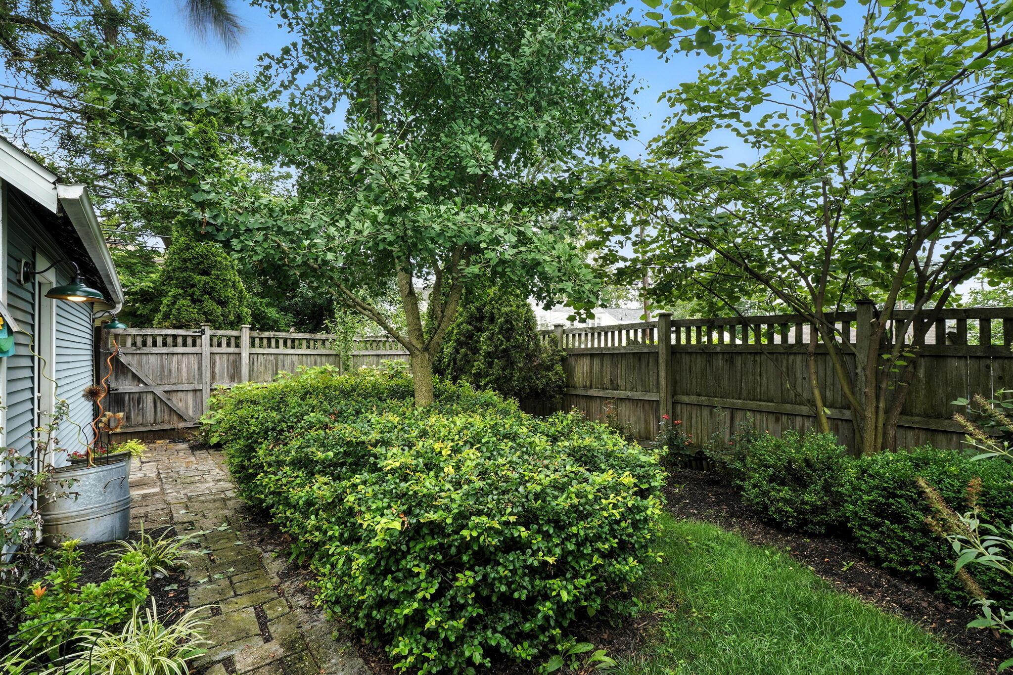 71 E Longview Avenue