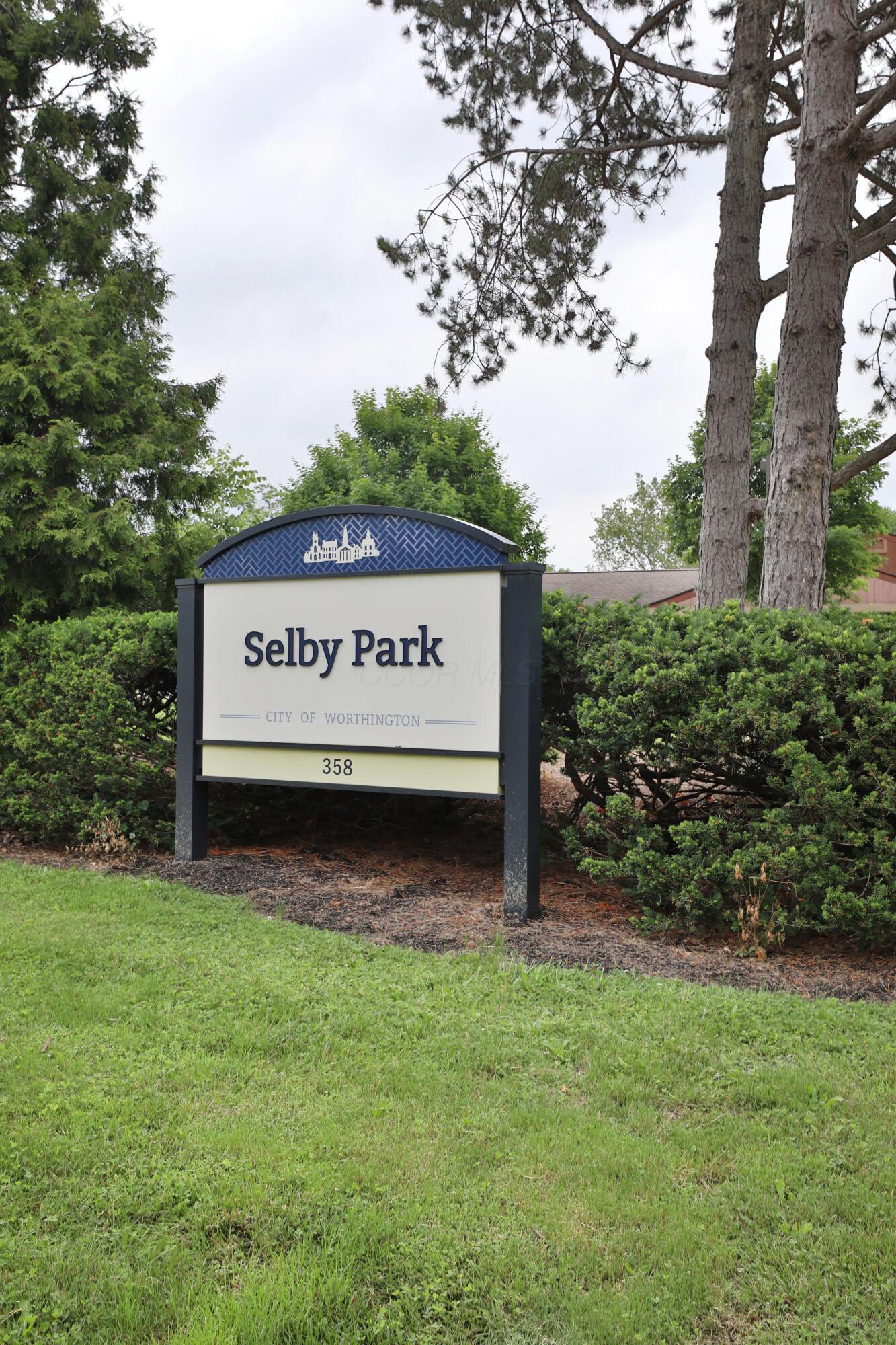 522 Meadoway Park