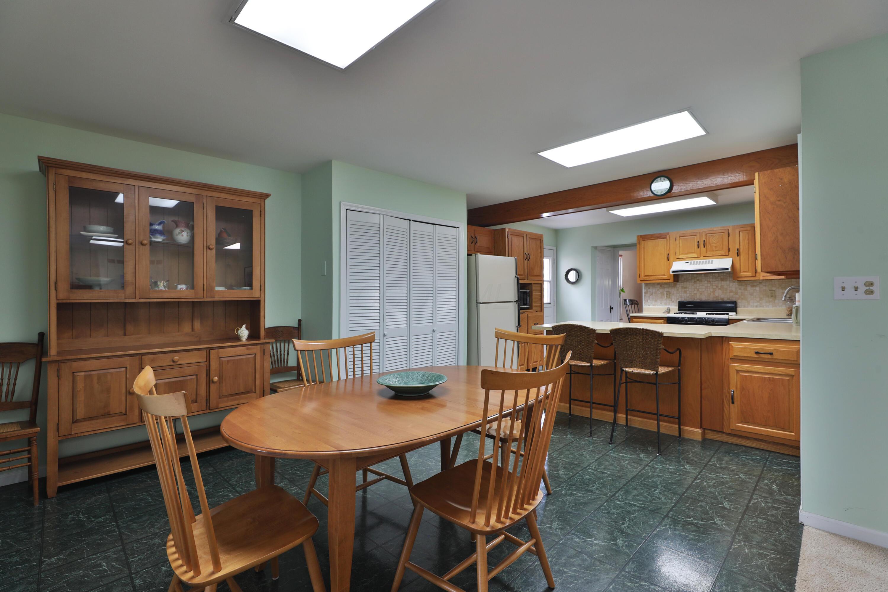 522 Meadoway Park