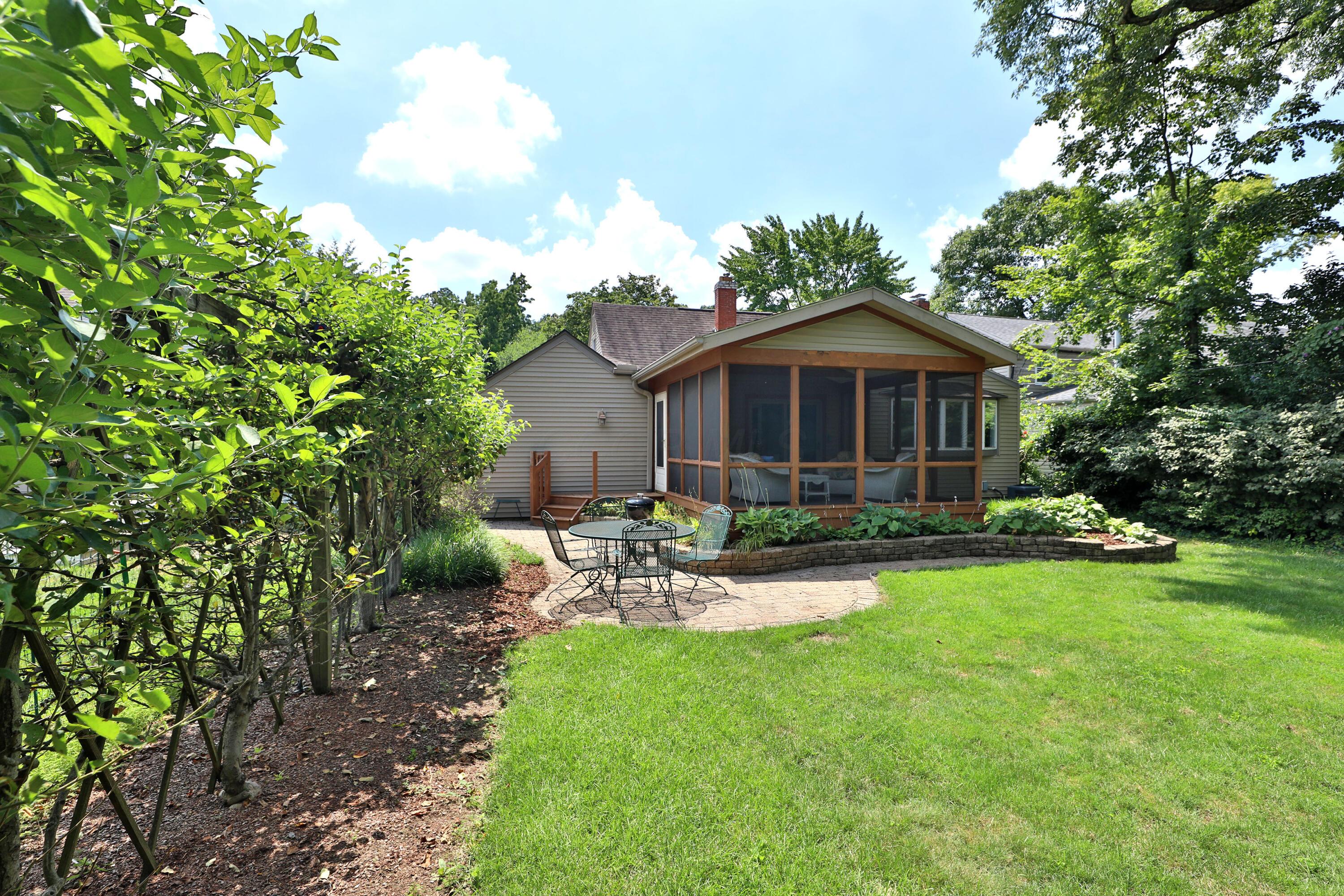 522 Meadoway Park