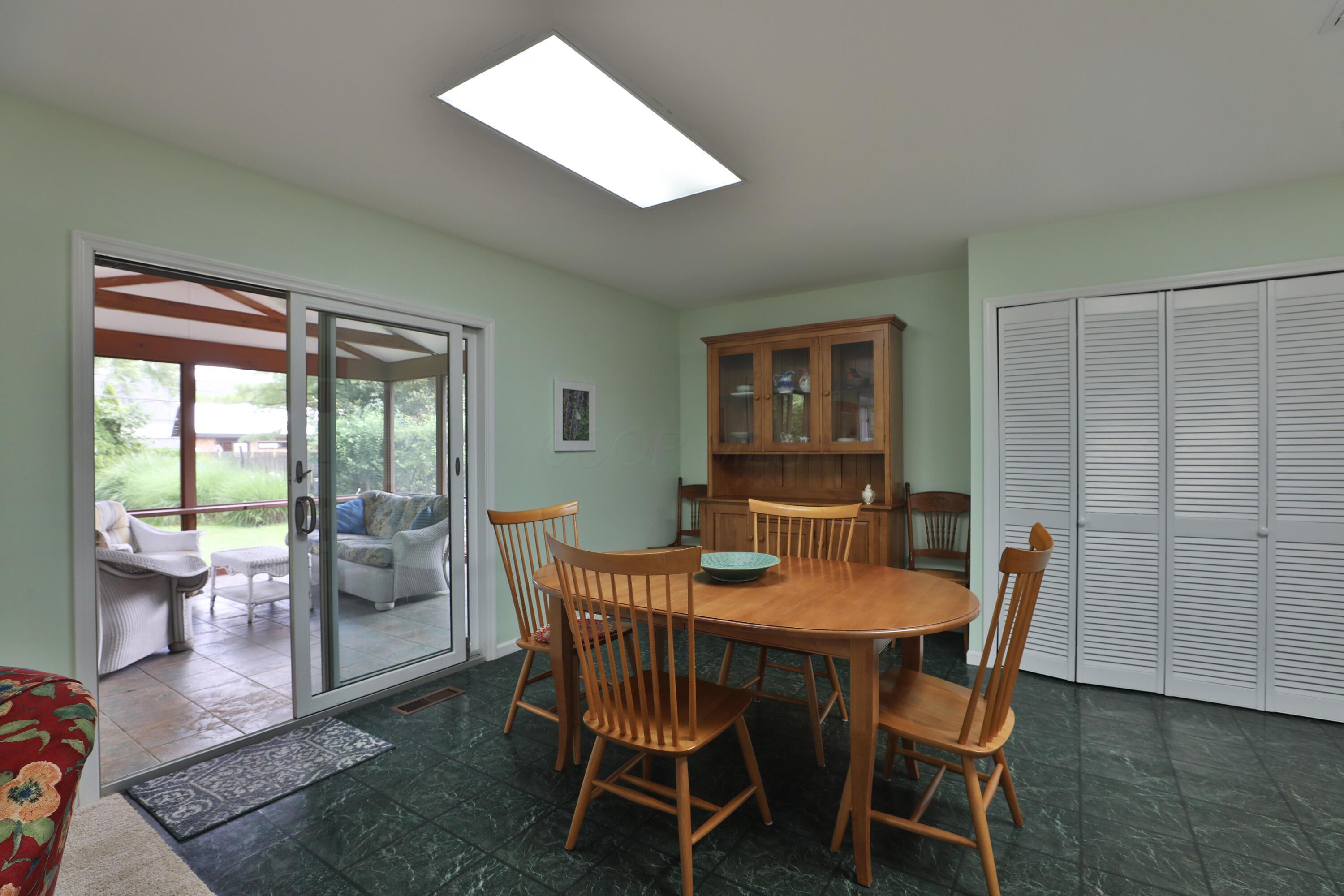522 Meadoway Park