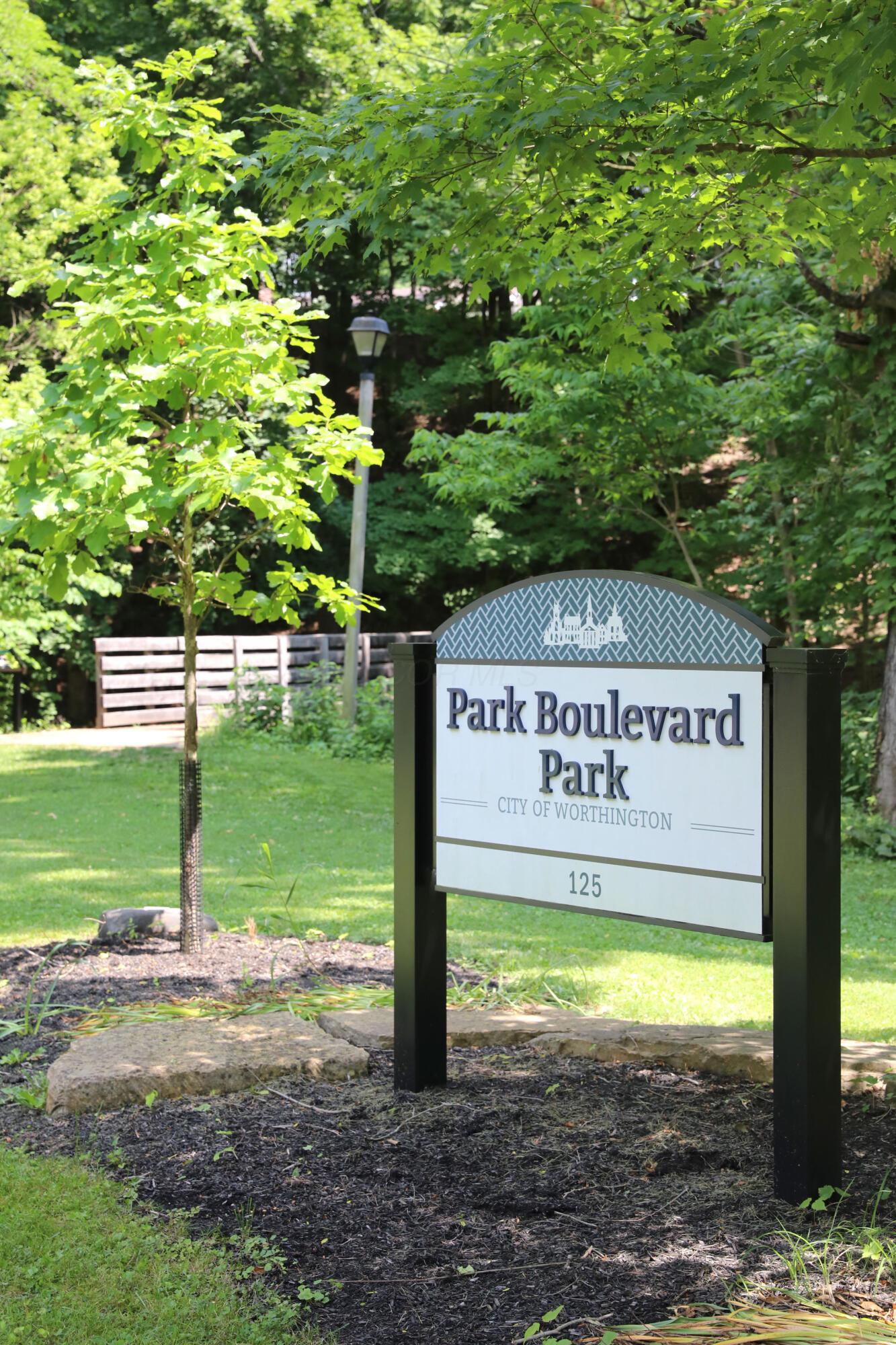 522 Meadoway Park